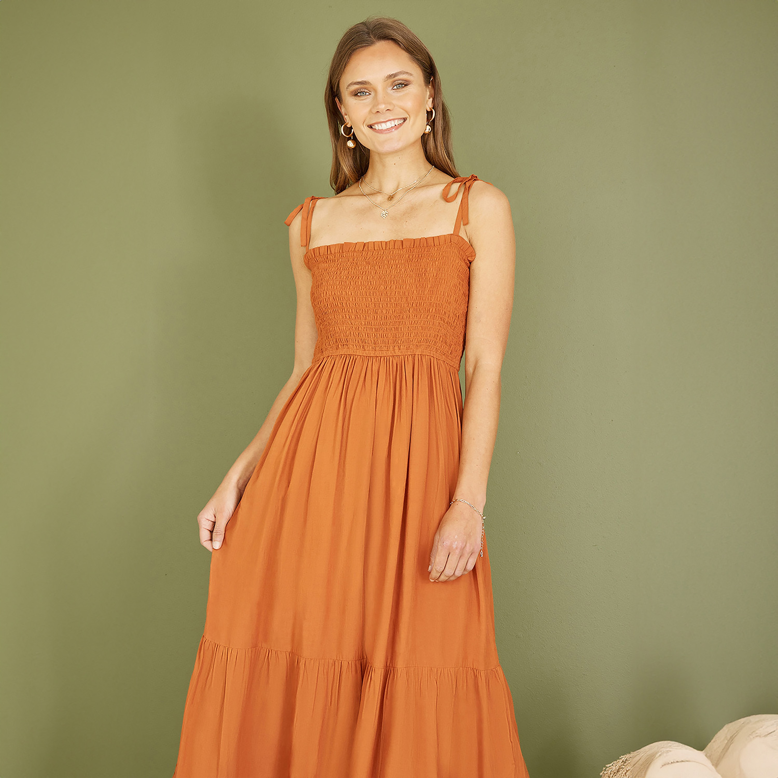 فستان ماكسي نسائي برتقالي بتفاصيل مطرزة وطبقات من الشمس من يامي-women-clothing-dresses-image-4