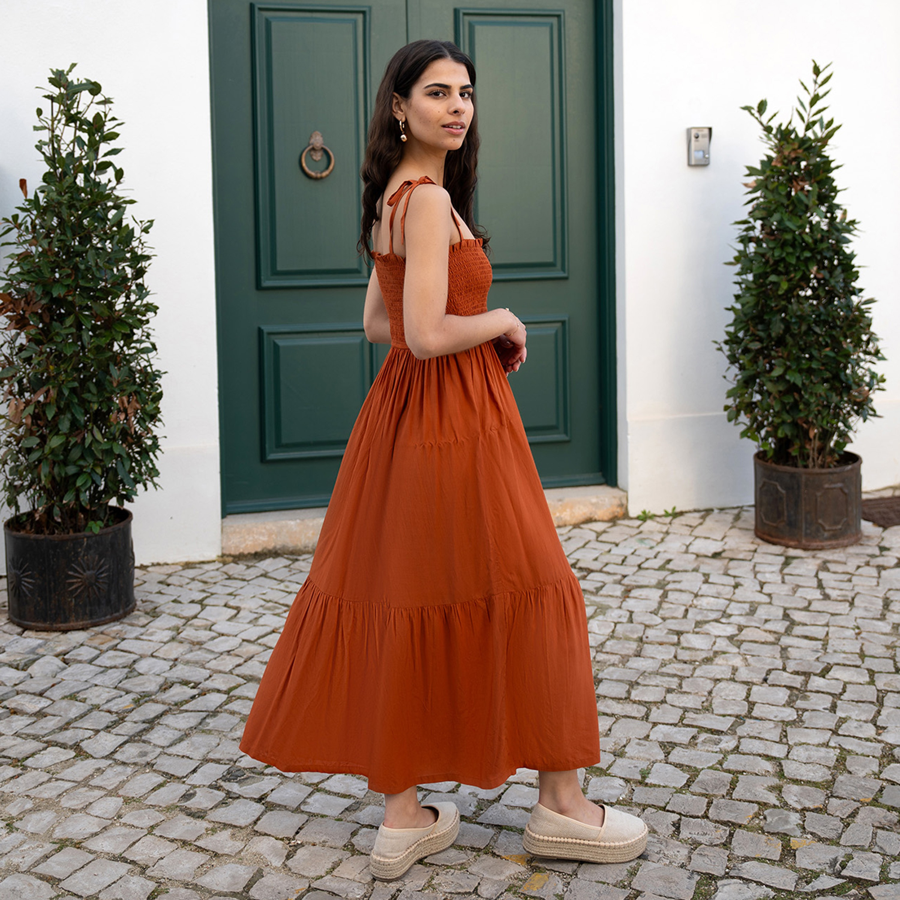 فستان ماكسي نسائي برتقالي بتفاصيل مطرزة وطبقات من الشمس من يامي-women-clothing-dresses-image-5