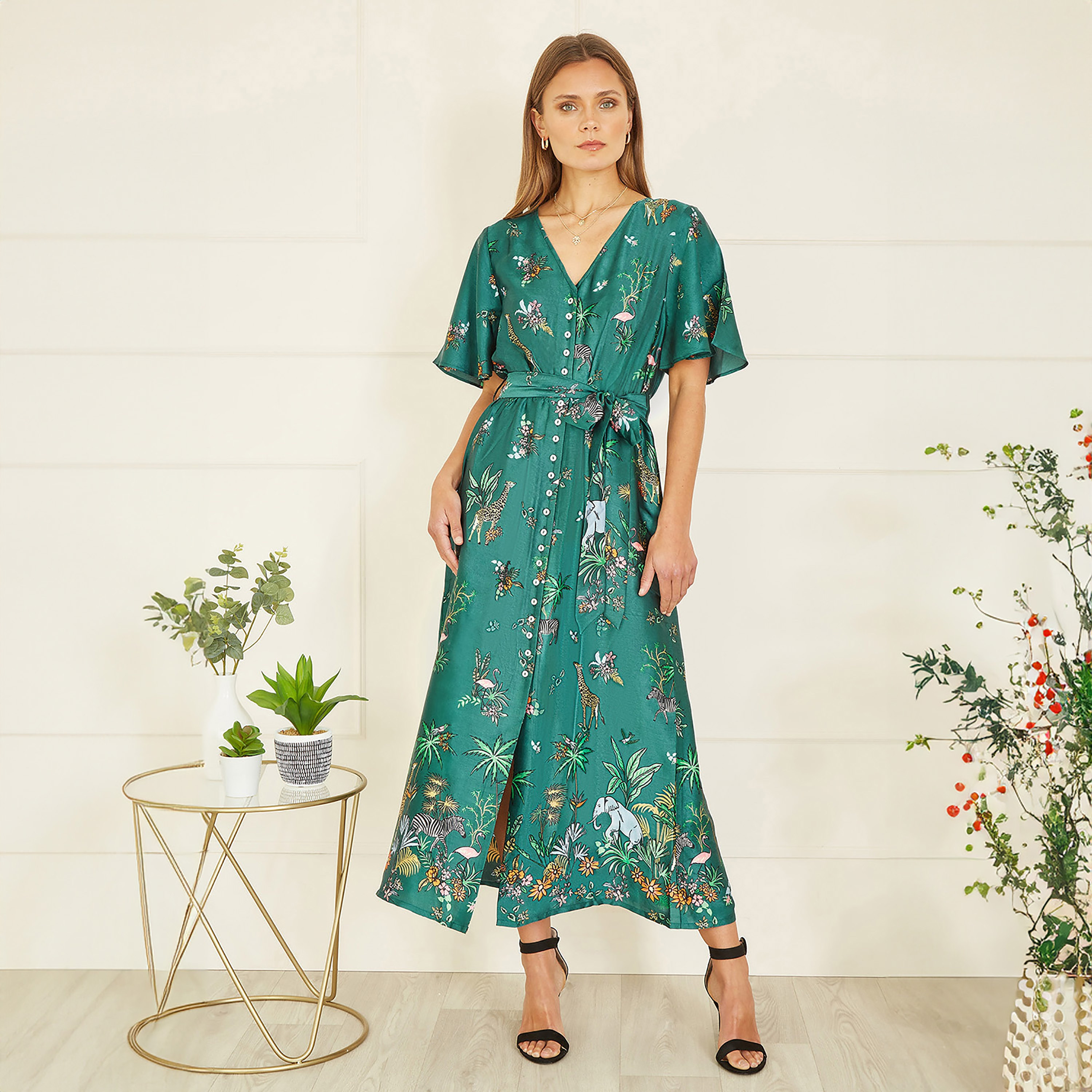 فستان نسائي متوسط الطول بطبعة حيوانات السفاري باللون الأخضر الساتان من يامي-women-clothing-dresses-image-1