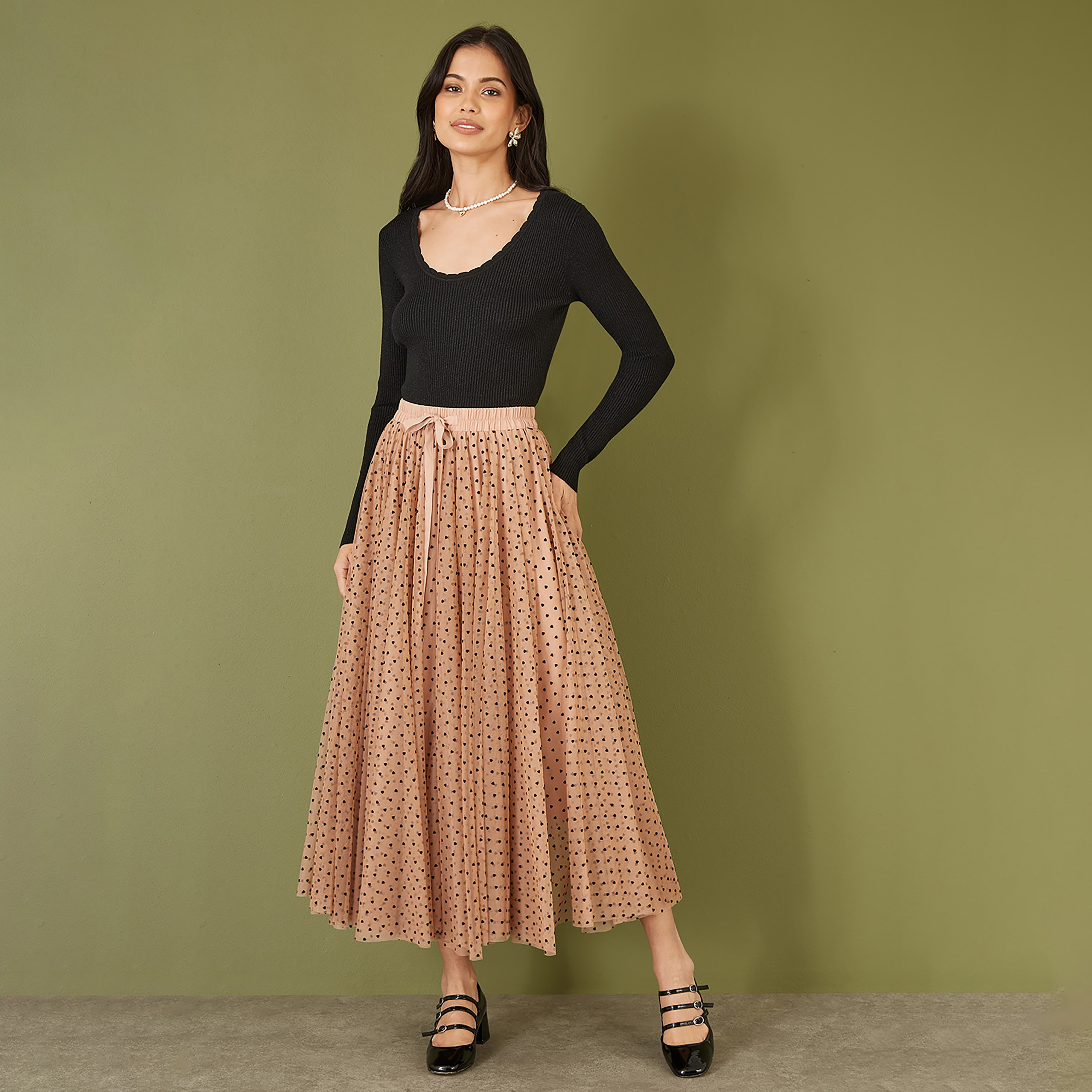 بلوزة النسائية المحبوكة المضلعة باللون الأسود من يامي-women-clothing-shirtsandblouses-blouses-image-2