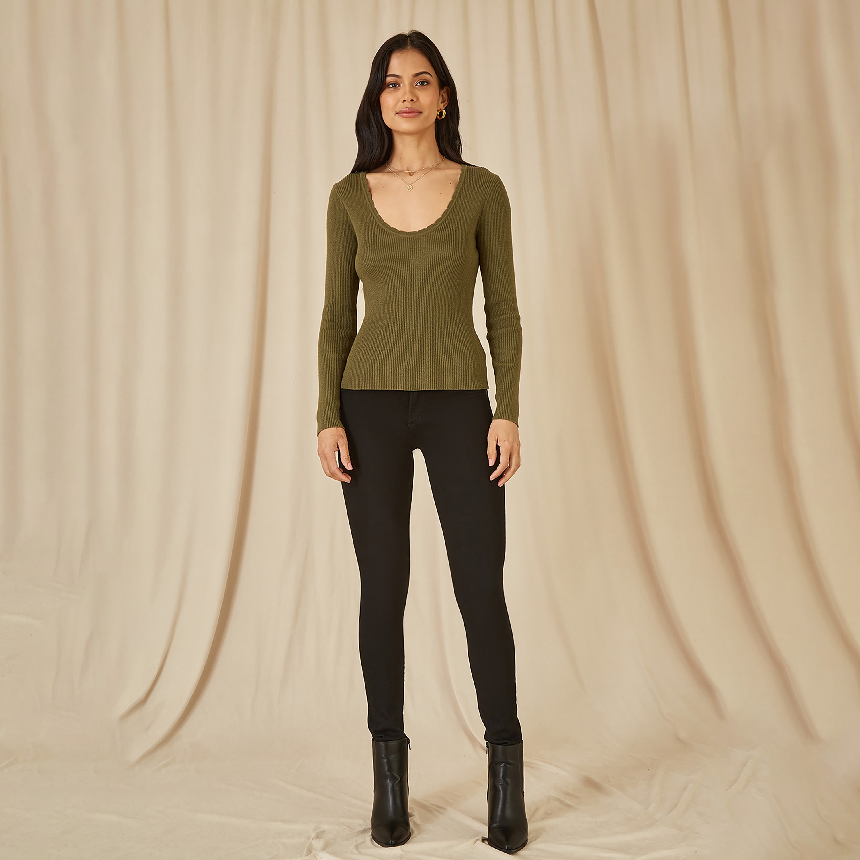 بلوزة النسائية المحبوكة المضلعة باللون الأخضر من يامي-women-clothing-shirtsandblouses-blouses-image-3