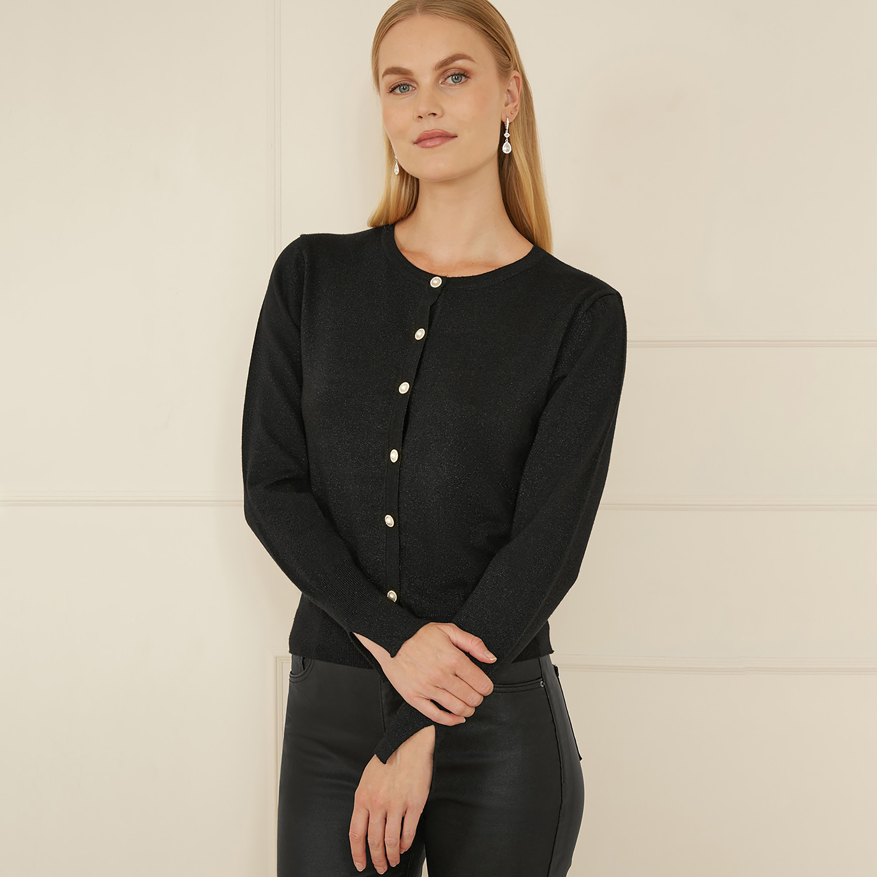 كارديجان أسود محبوك من اللوريكس للنساء مع مؤخرة من اللؤلؤ من يامي-women-clothing-cardigansandjumpers-cardigans-image-1