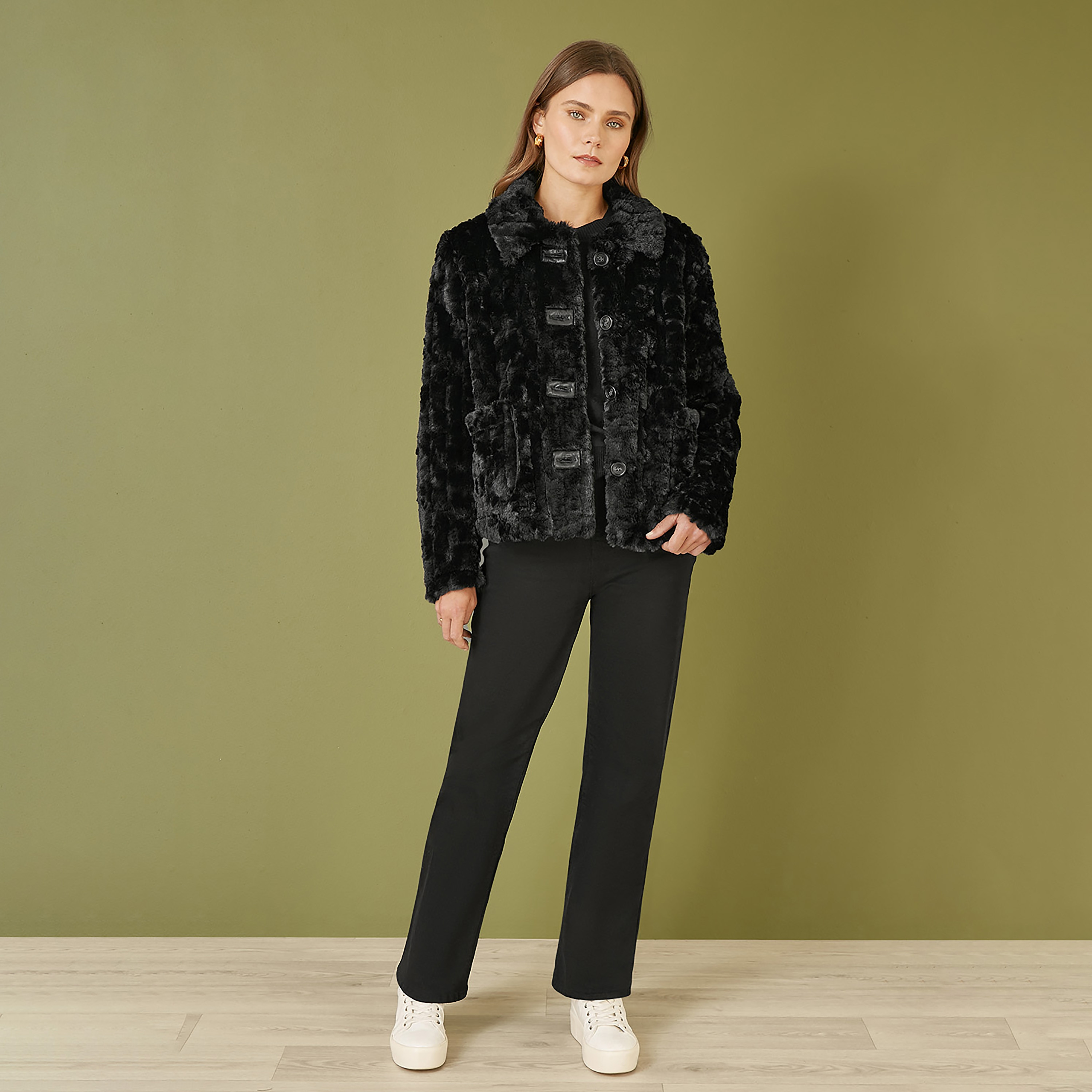 Yumi Luxe Textured Faux Fur Women's Jacket with Pockets-women-winterwear-coatsandjackets-jackets-image-3