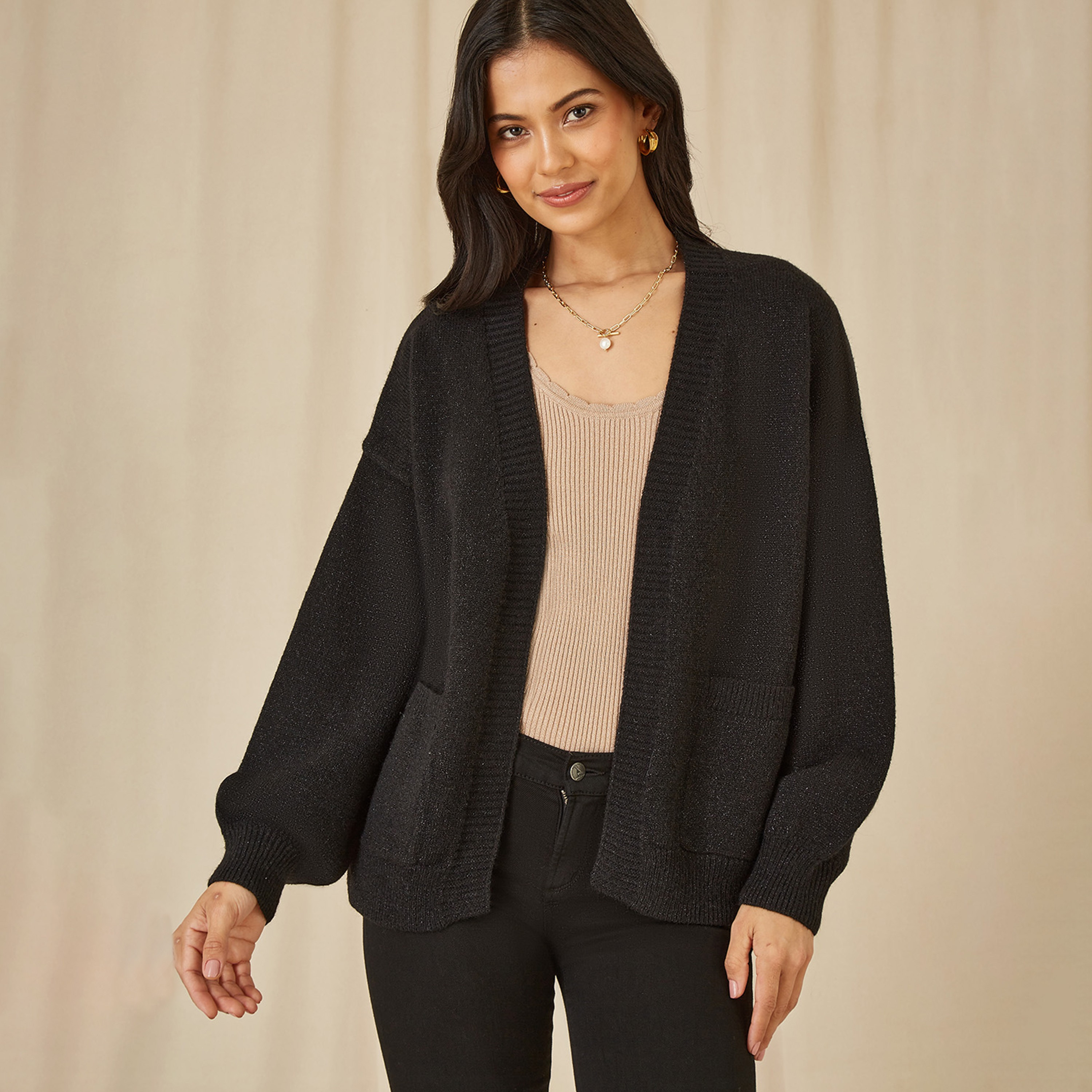 كارديجان أسود معدني فضفاض للنساء مع جيوب من يامي-women-clothing-cardigansandjumpers-cardigans-image-1