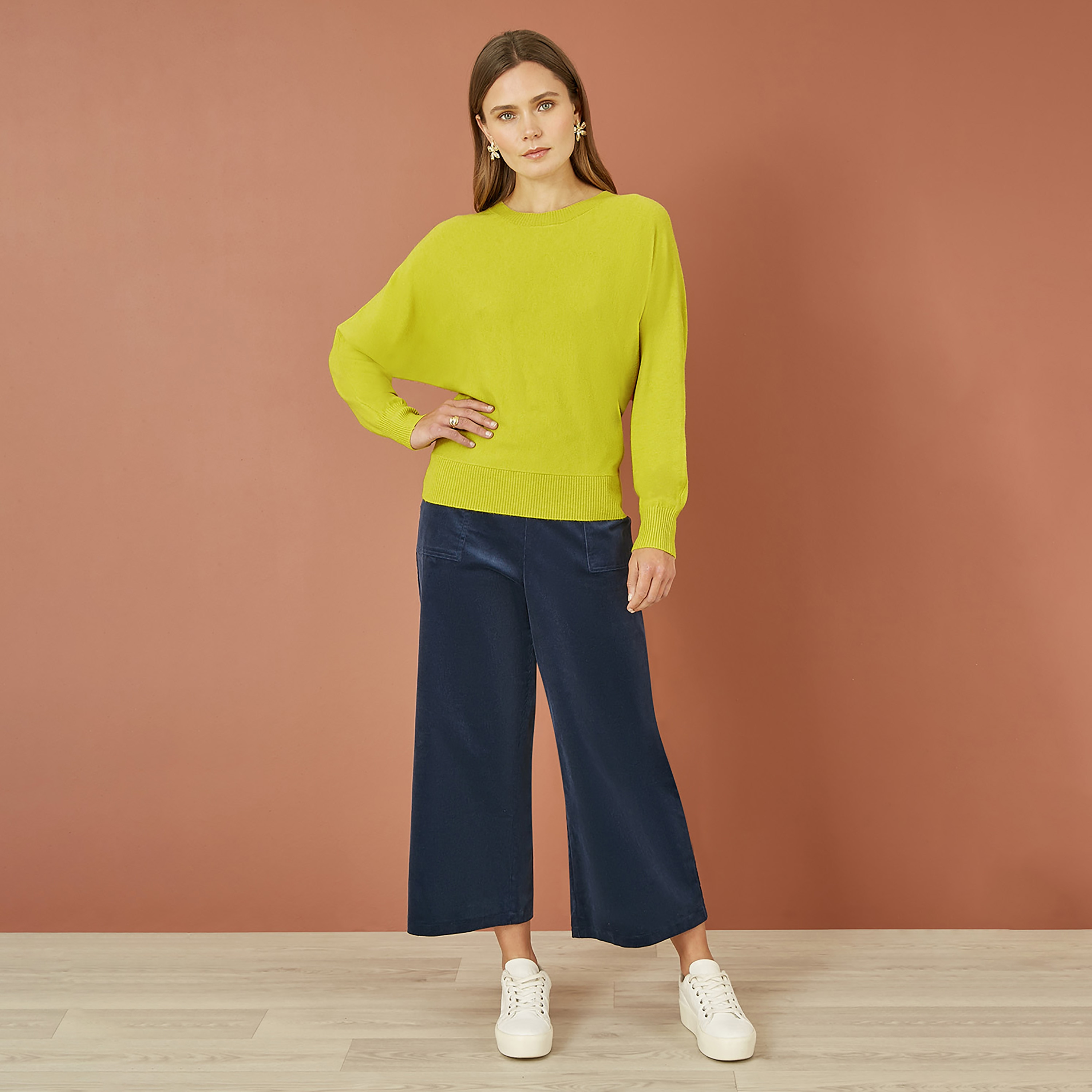 Yumi Knitted Batwing Women's Jumper-women-winterwear-cardigansandjumpers-jumpers-image-2
