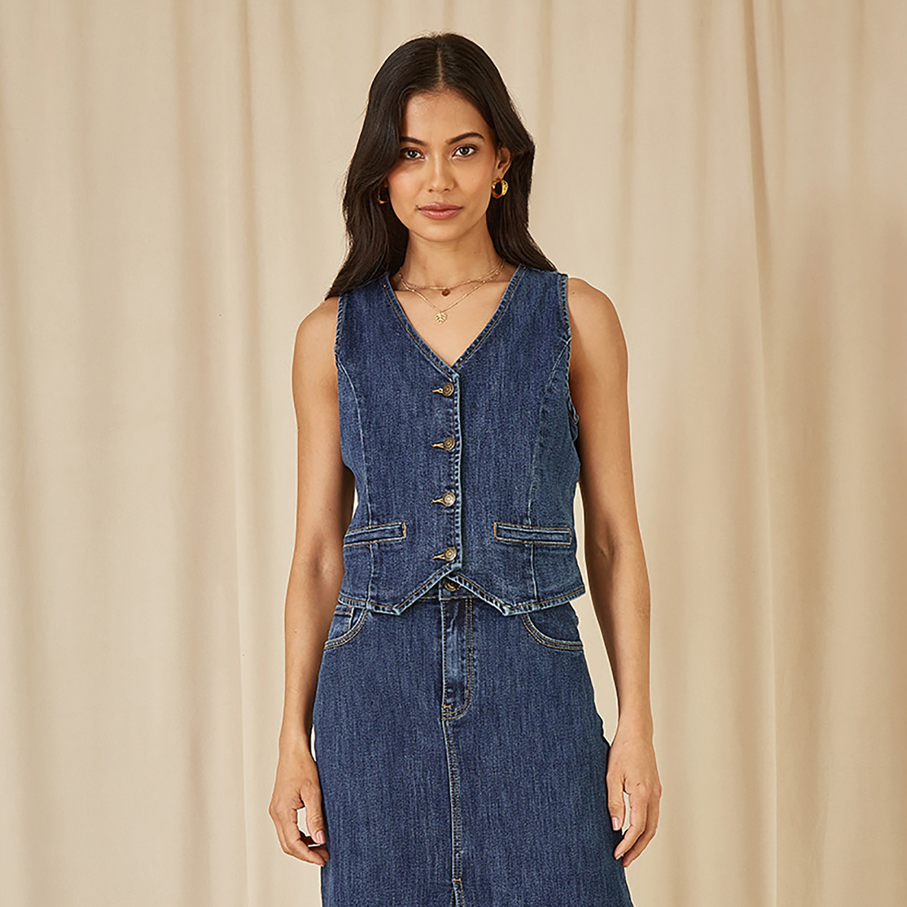 سترة نسائية مطاطية من قماش الدنيم الأزرق من يامي-women-clothing-coatsandjackets-waistcoats-image-4