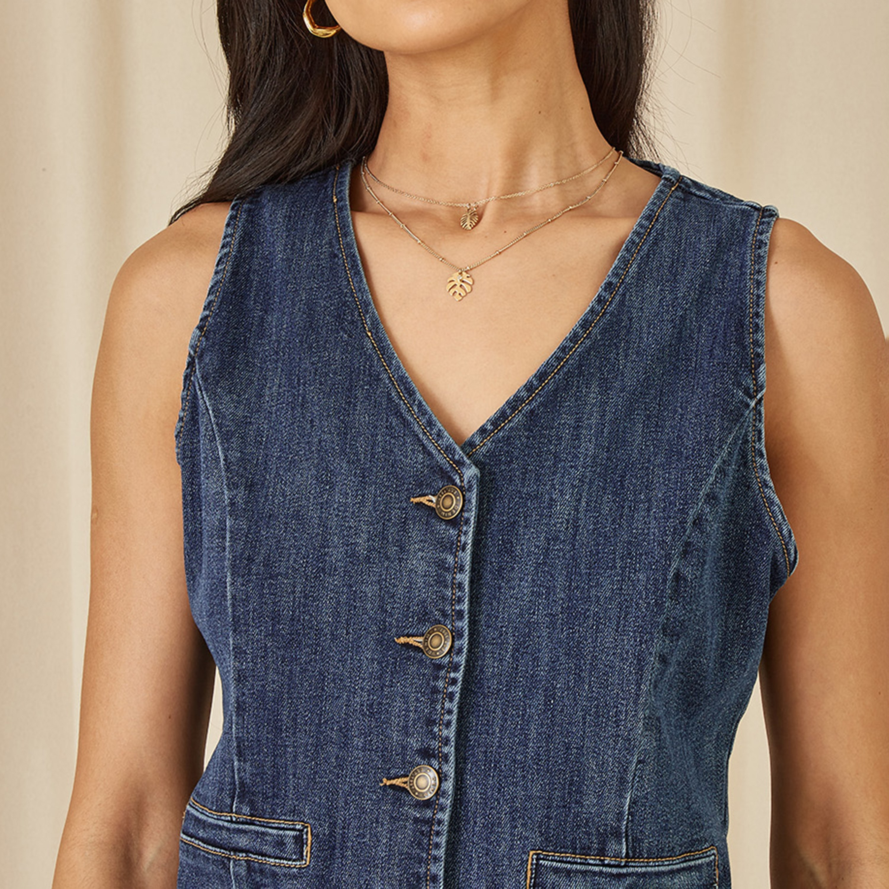 سترة نسائية مطاطية من قماش الدنيم الأزرق من يامي-women-clothing-coatsandjackets-waistcoats-image-1