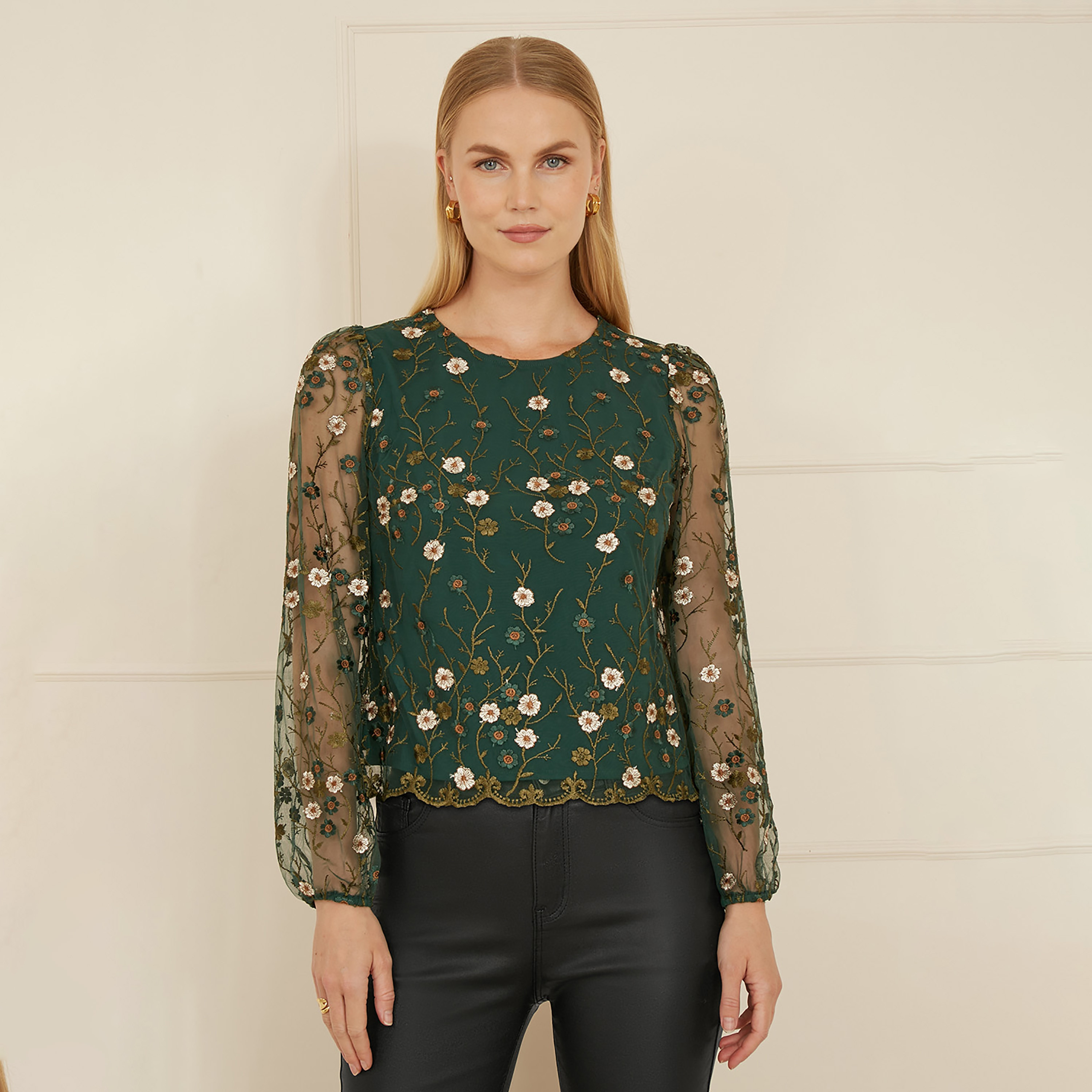 بلوزة نسائية بأكمام طويلة مطرزة بالزهور باللون الأخضر من يامي-women-clothing-shirtsandblouses-blouses-image-1