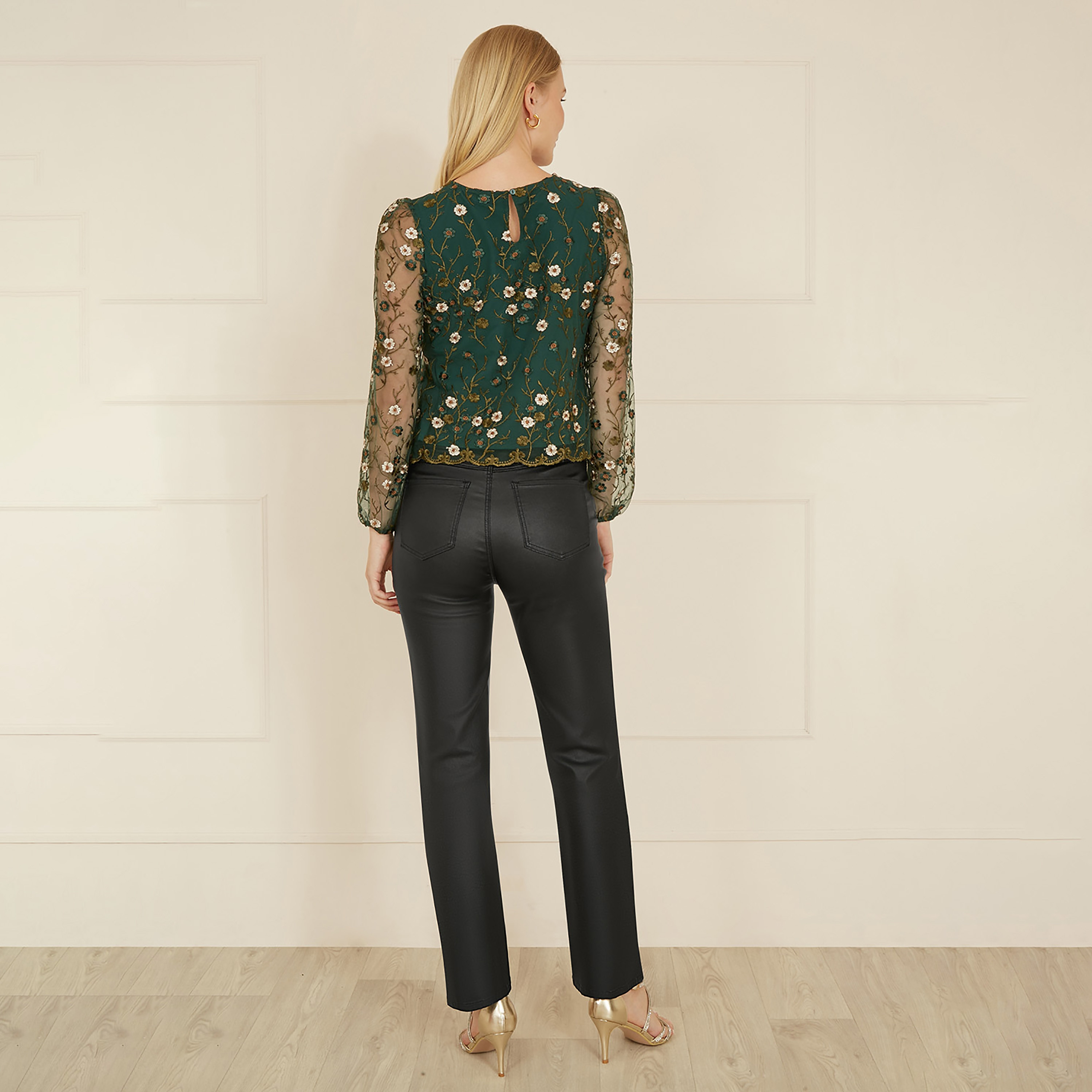 بلوزة نسائية بأكمام طويلة مطرزة بالزهور باللون الأخضر من يامي-women-clothing-shirtsandblouses-blouses-image-2