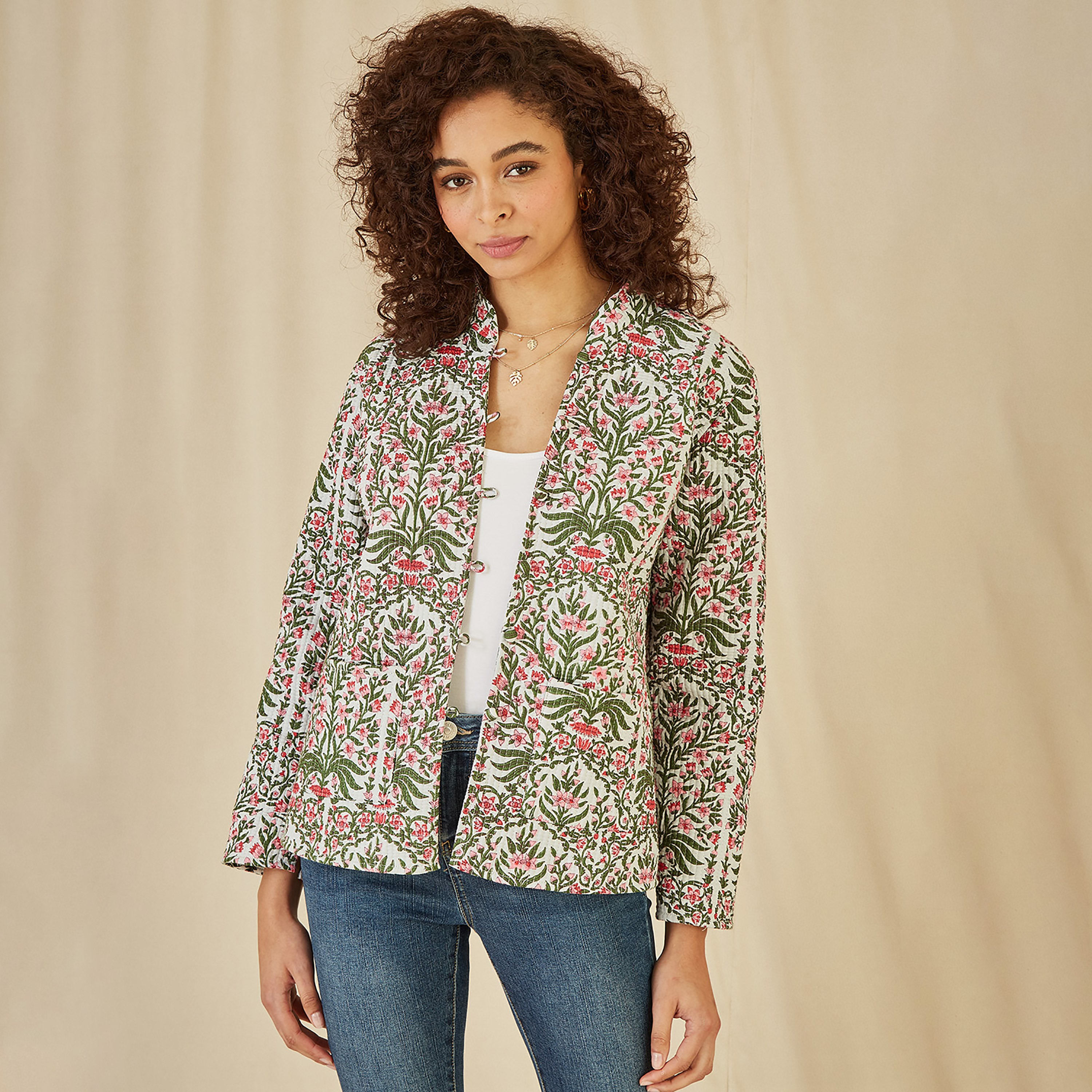 سترة نسائية مبطنة من القطن قابلة للعكس بطبعة زهور وردية من يامي-women-clothing-coatsandjackets-jackets-image-2