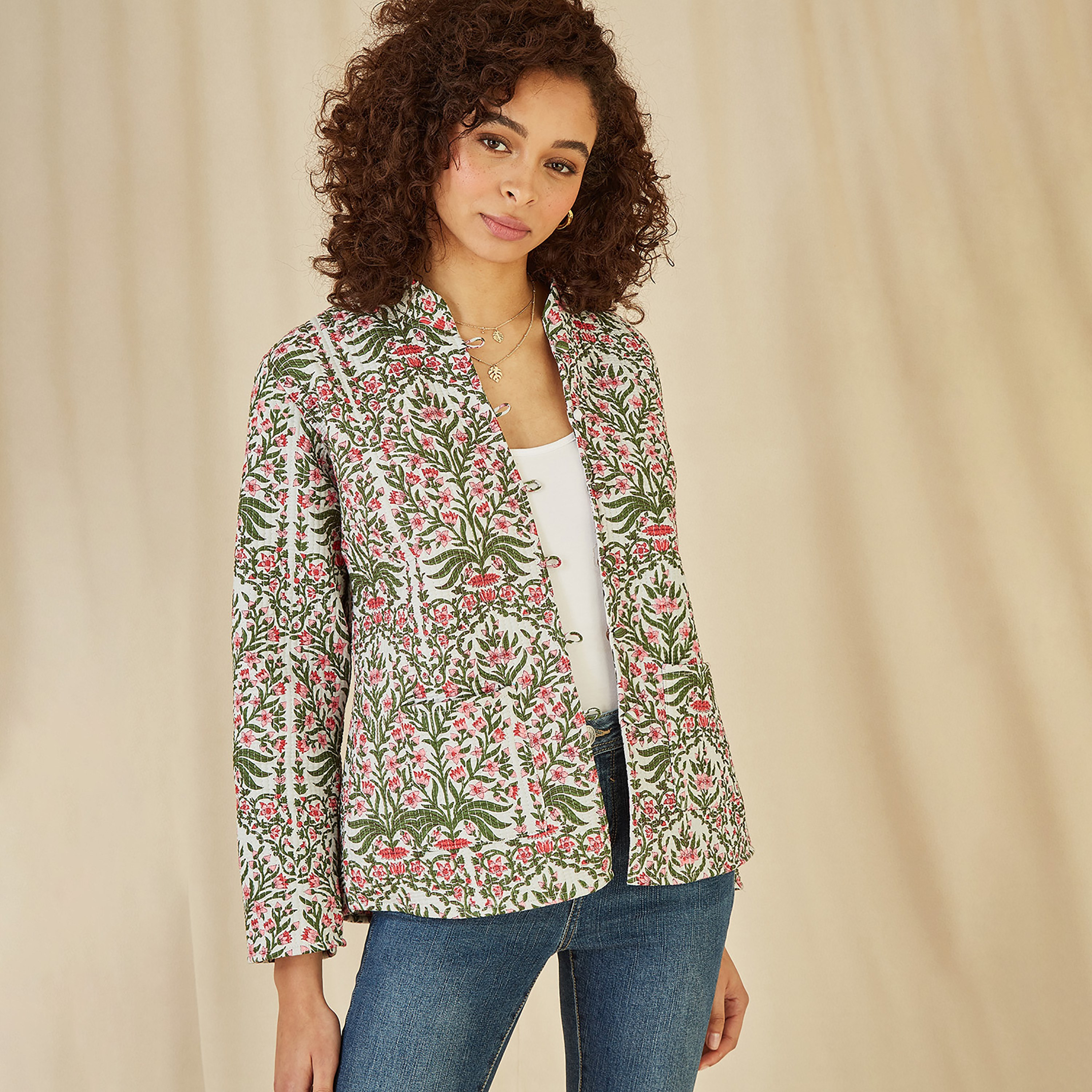 سترة نسائية مبطنة من القطن قابلة للعكس بطبعة زهور وردية من يامي-women-clothing-coatsandjackets-jackets-image-3