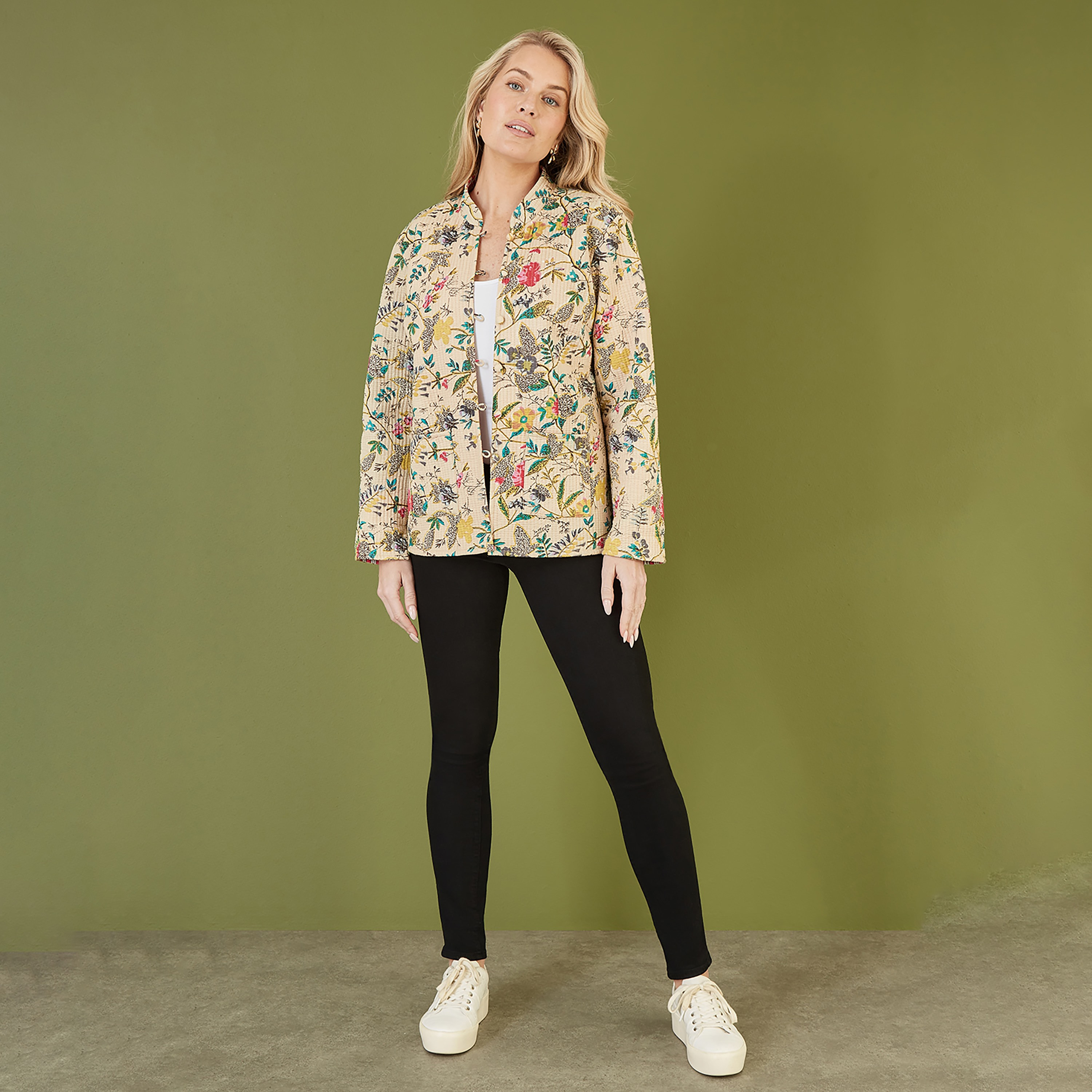 Yumi Multicolour Floral Print Reversible Cotton Quilted Women's Jacket-women-clothing-coatsandjackets-jackets-image-3