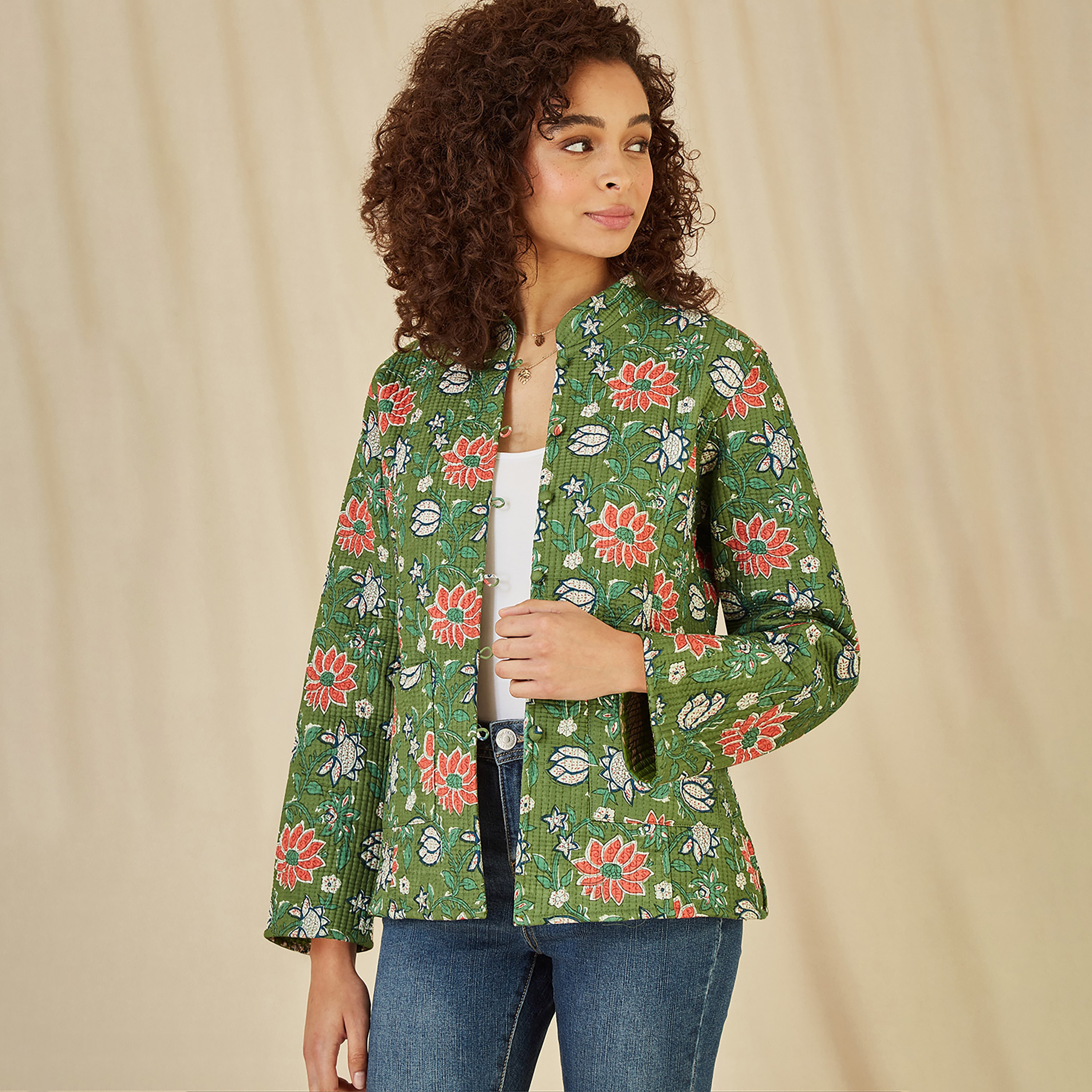 سترة نسائية مبطنة من القطن قابلة للعكس بطبعة زهور باللون الأخضر من يامي-women-clothing-coatsandjackets-jackets-image-2