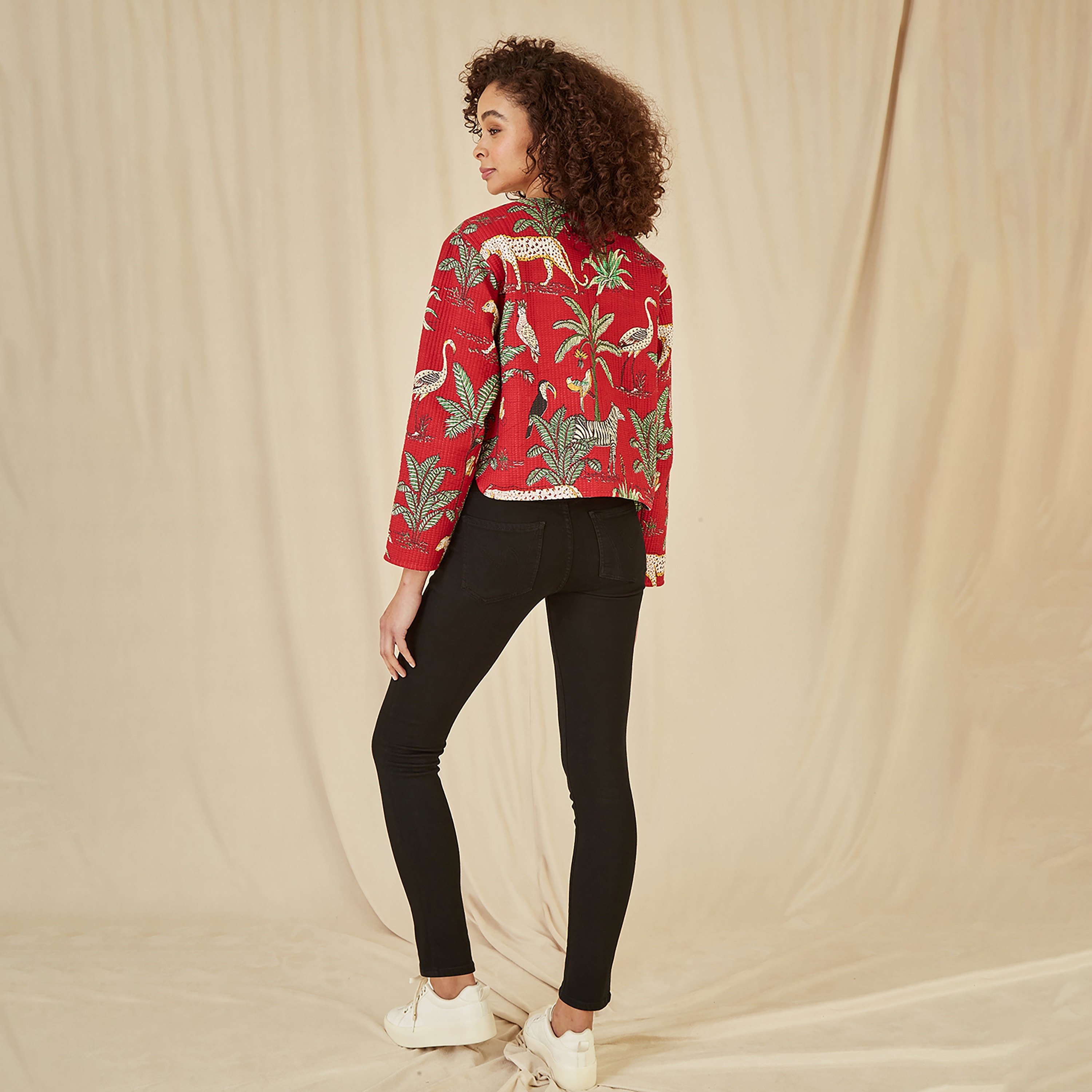سترة نسائية مقلمة مبطنة من القطن قابلة للعكس بطبعة حيوانات باللون الأحمر من يامي-women-clothing-coatsandjackets-jackets-image-4