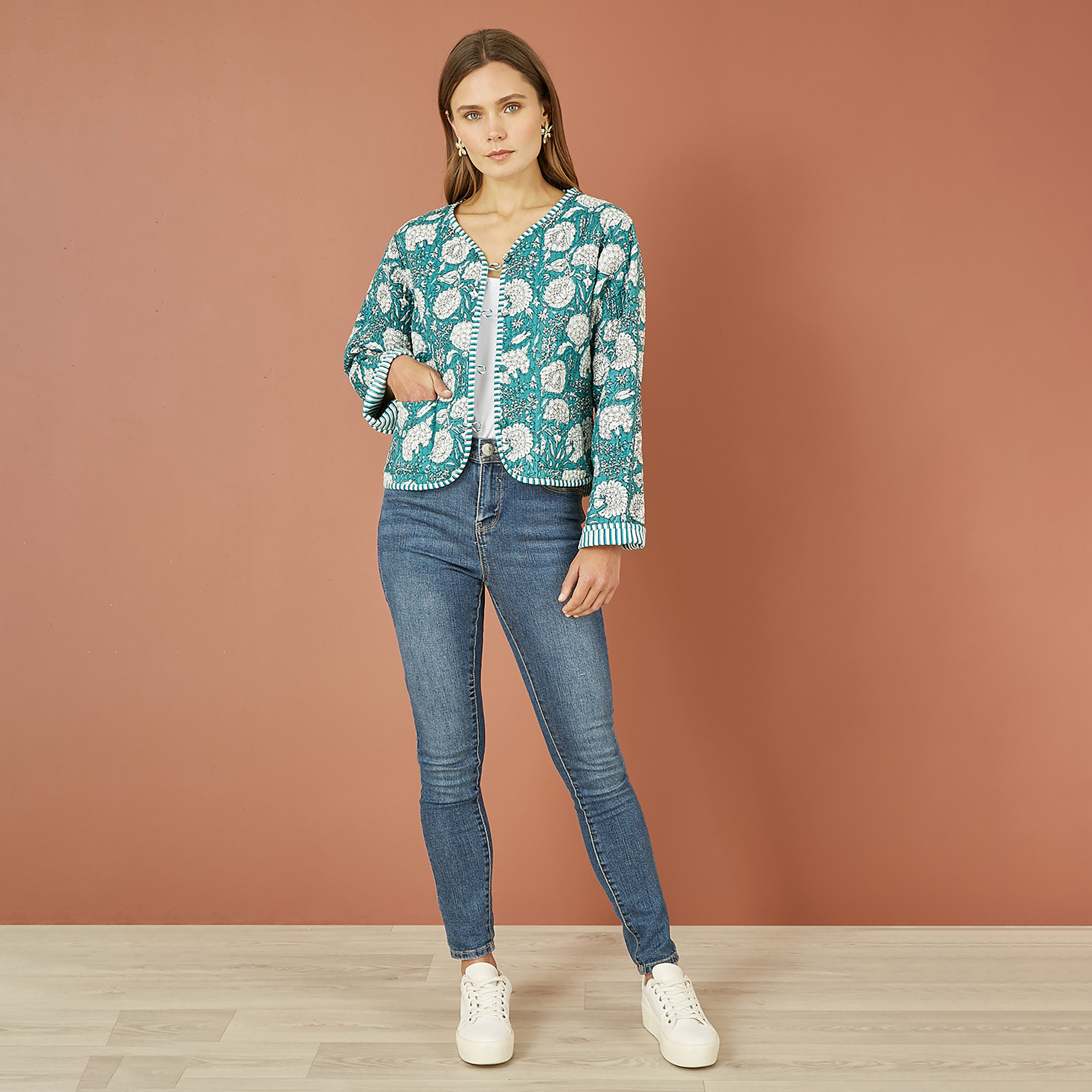 Yumi Green Floral Patchwork Reversible Cotton Women's Jacket-women-clothing-coatsandjackets-jackets-image-2