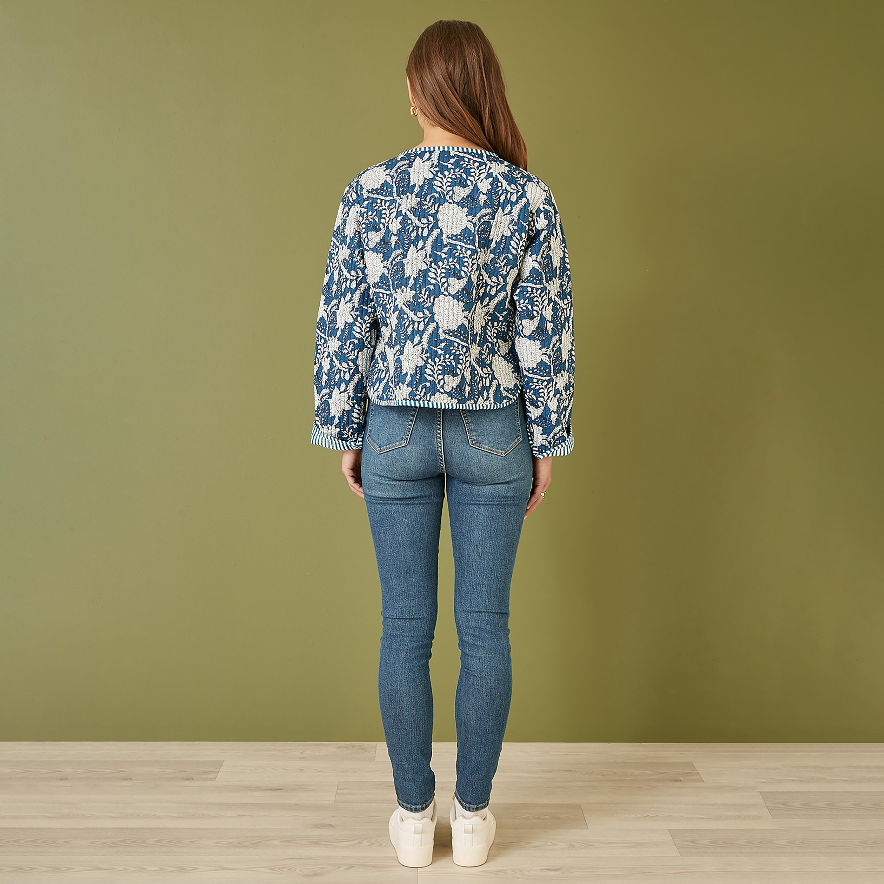Yumi Blue Floral Patchwork Reversible Cotton Women's Jacket-women-clothing-coatsandjackets-jackets-image-3