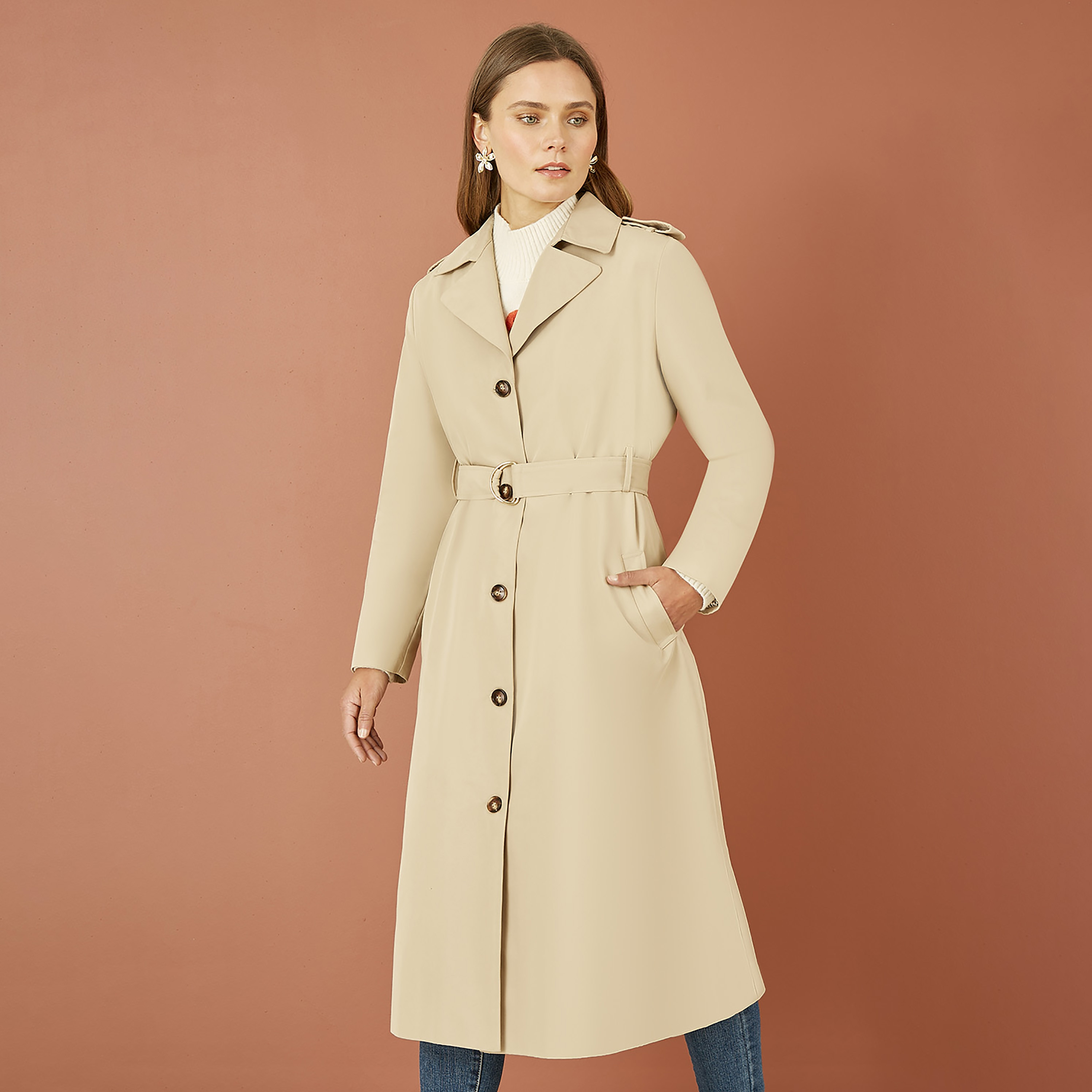 معطف ترنش نسائي باللون البيج مع حزام وياقة طويلة وحزام من يامي-women-clothing-coatsandjackets-coats-image-2