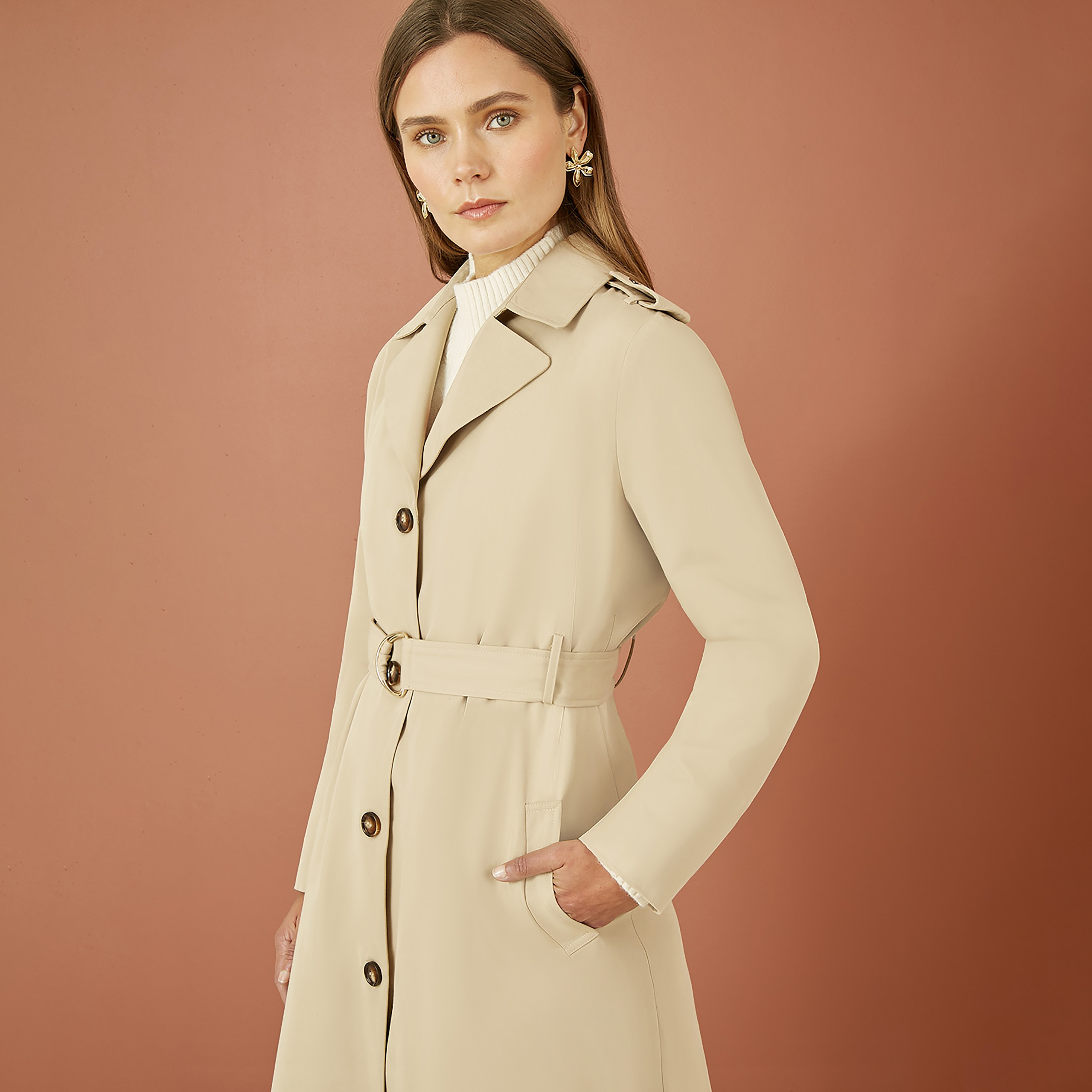 معطف ترنش نسائي باللون البيج مع حزام وياقة طويلة وحزام من يامي-women-clothing-coatsandjackets-coats-image-4