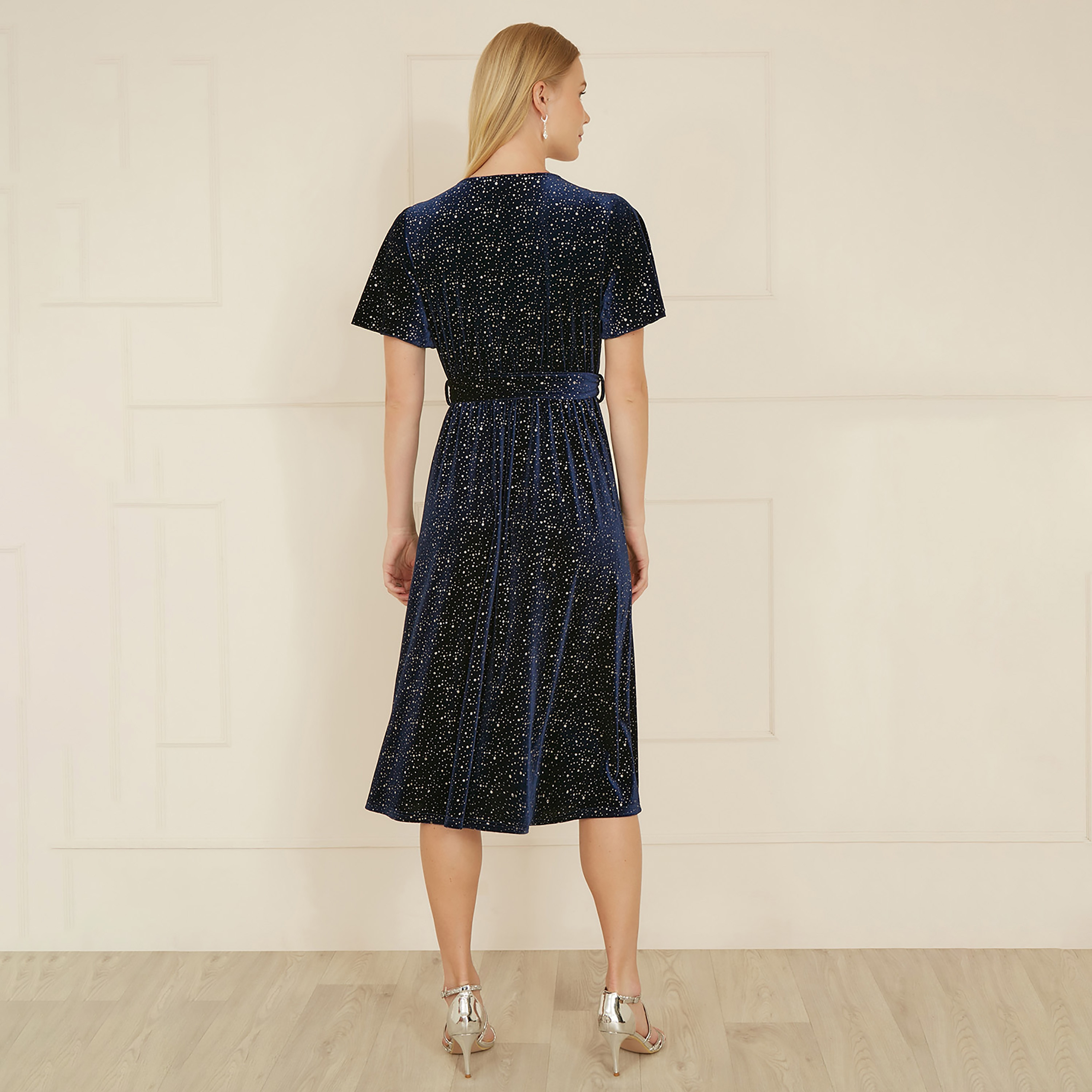 فستان سهرة نسائي متوسط الطول ملفوف فيلفيت لامع من يامي-women-clothing-dresses-image-2