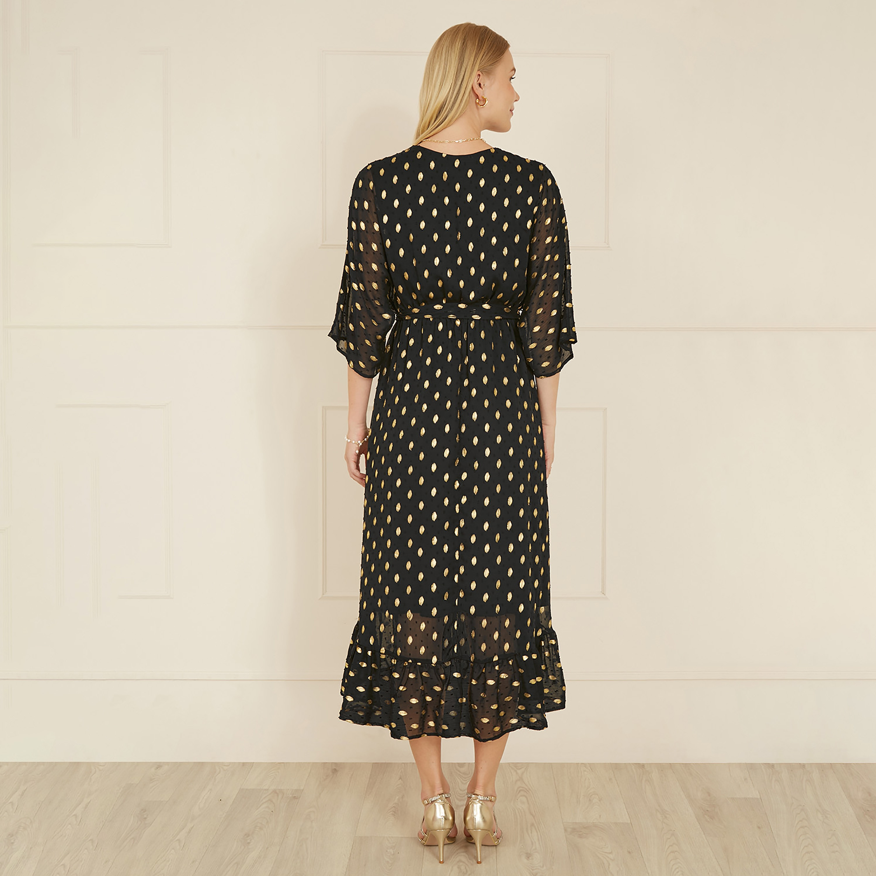 فستان ميدي مطبوع برقائق معدنية مع حافة منخفضة للنساء للسهرات من يامي-women-clothing-dresses-image-8