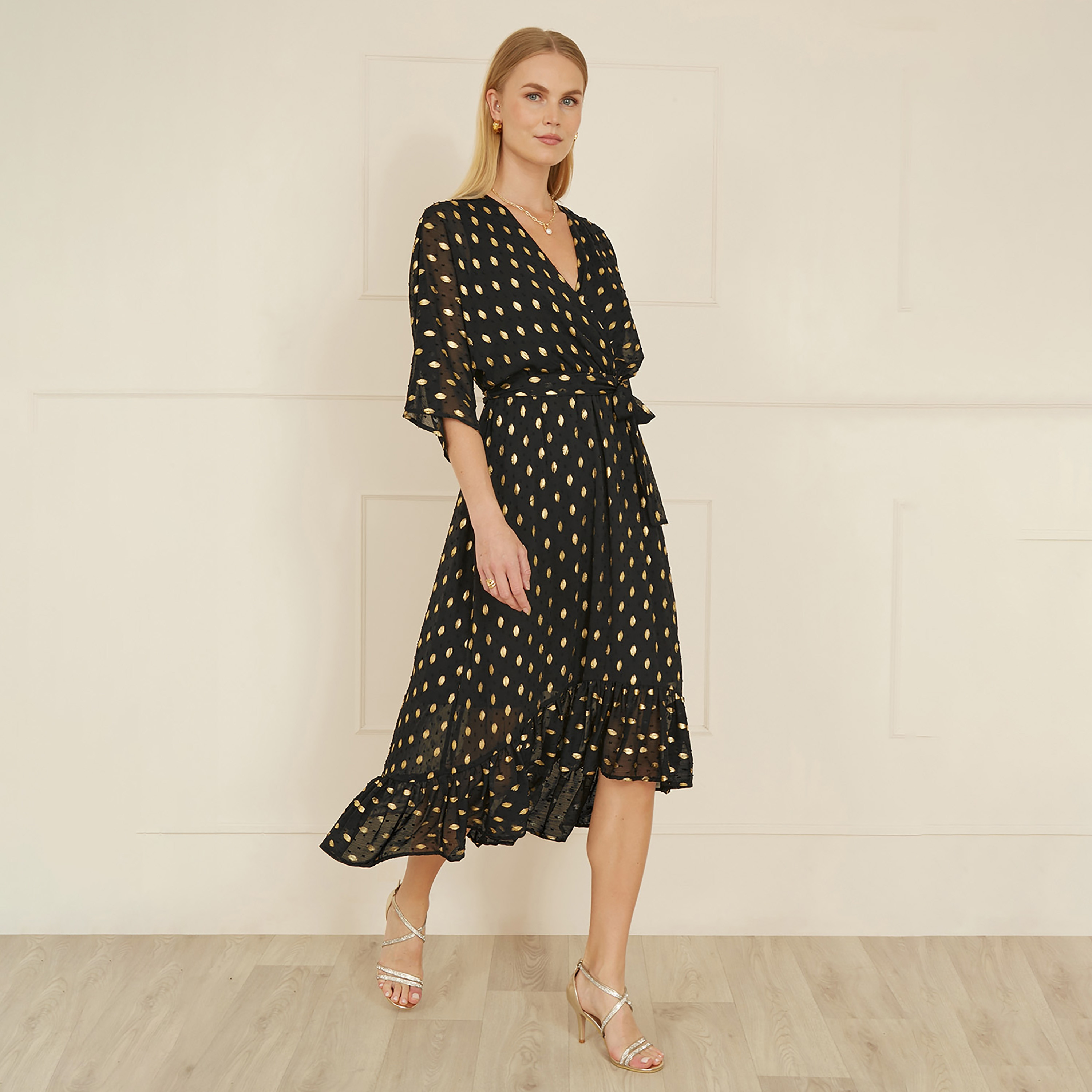 فستان ميدي مطبوع برقائق معدنية مع حافة منخفضة للنساء للسهرات من يامي-women-clothing-dresses-image-9