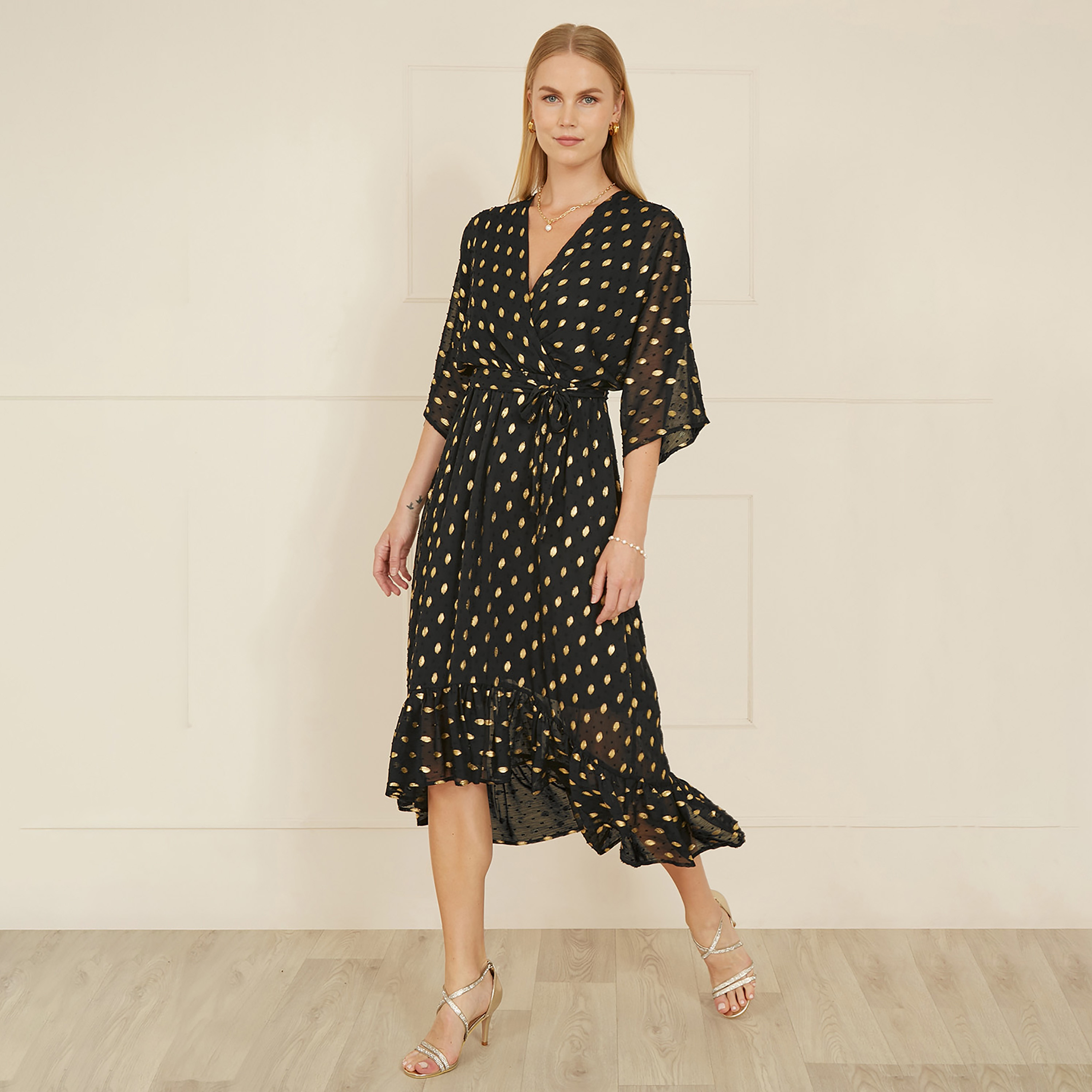 فستان ميدي مطبوع برقائق معدنية مع حافة منخفضة للنساء للسهرات من يامي-women-clothing-dresses-image-12