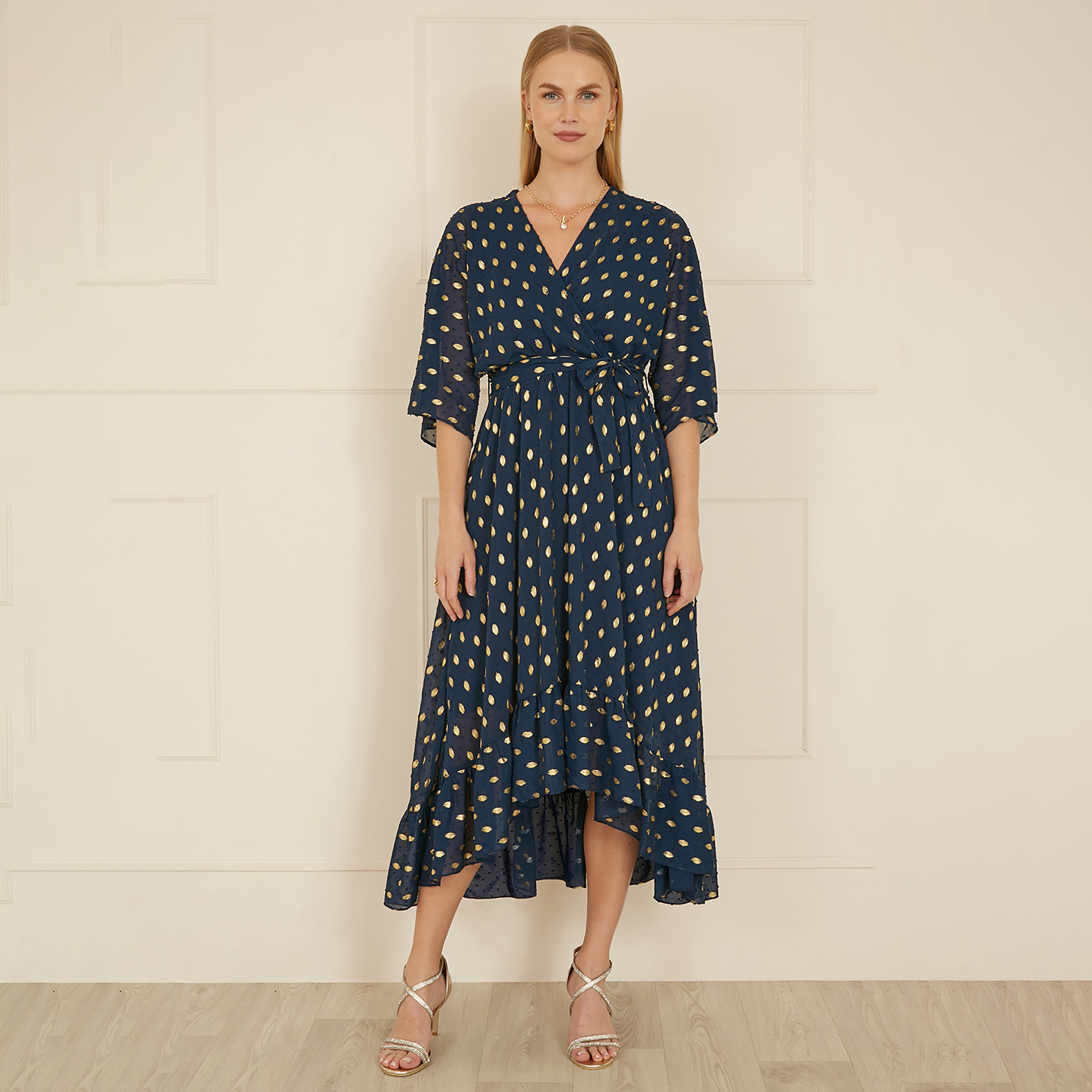 فستان ميدي مطبوع برقائق معدنية مع حافة منخفضة للنساء للسهرات من يامي-women-clothing-dresses-image-1