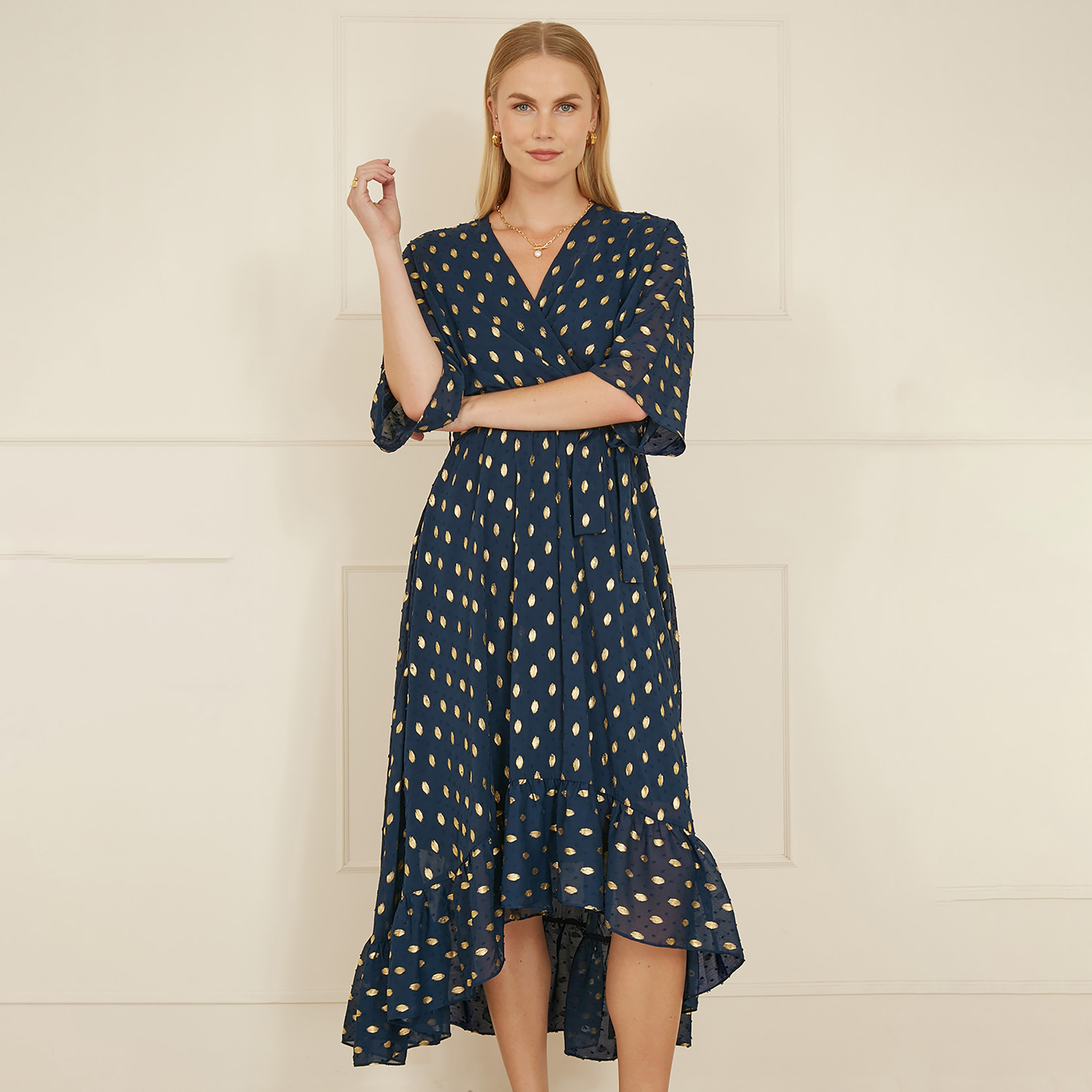 فستان ميدي مطبوع برقائق معدنية مع حافة منخفضة للنساء للسهرات من يامي-women-clothing-dresses-image-4