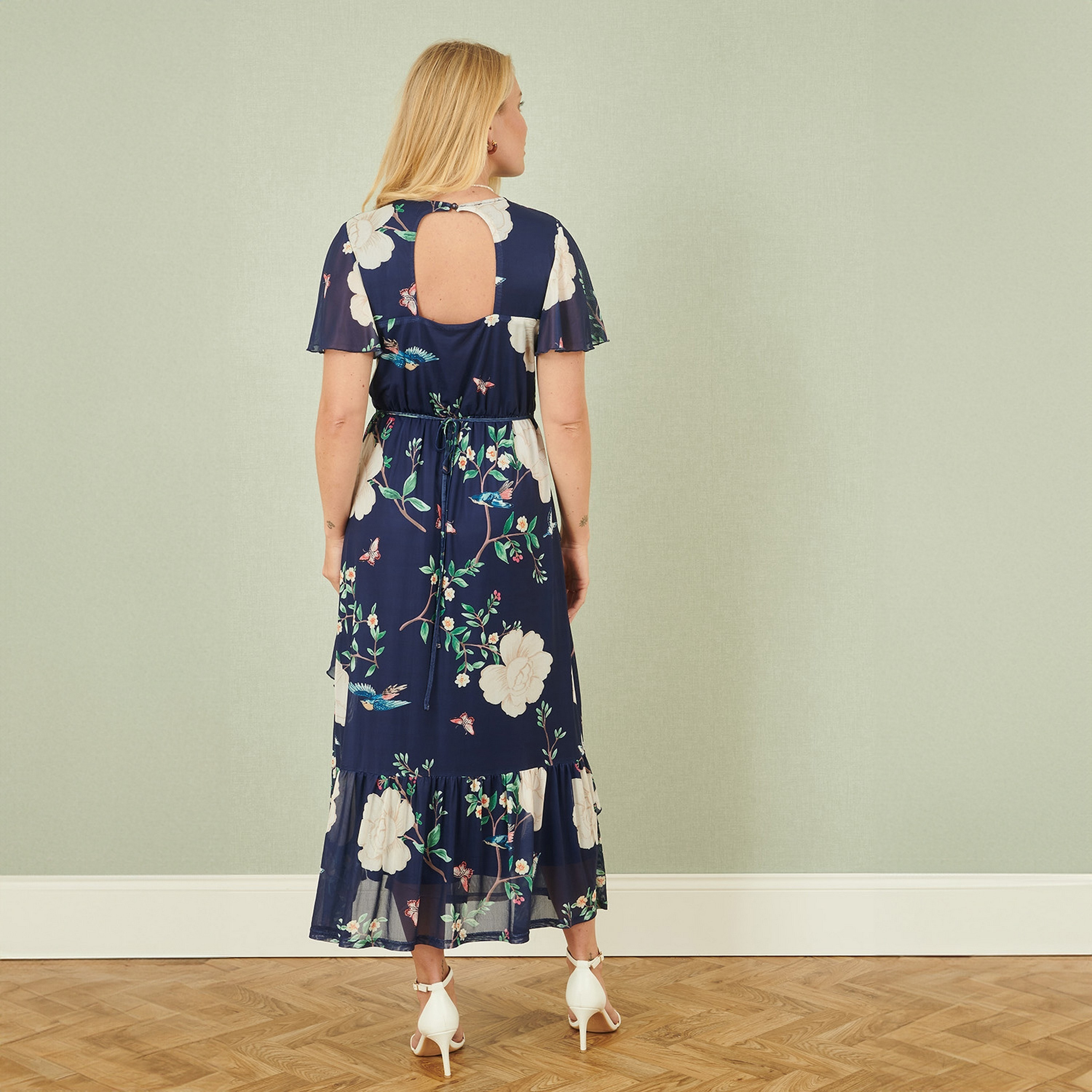 فستان نسائي متوسط ​​الطول مكشكش بأكمام مكشكشة من Yumi-women-clothing-dresses-image-8