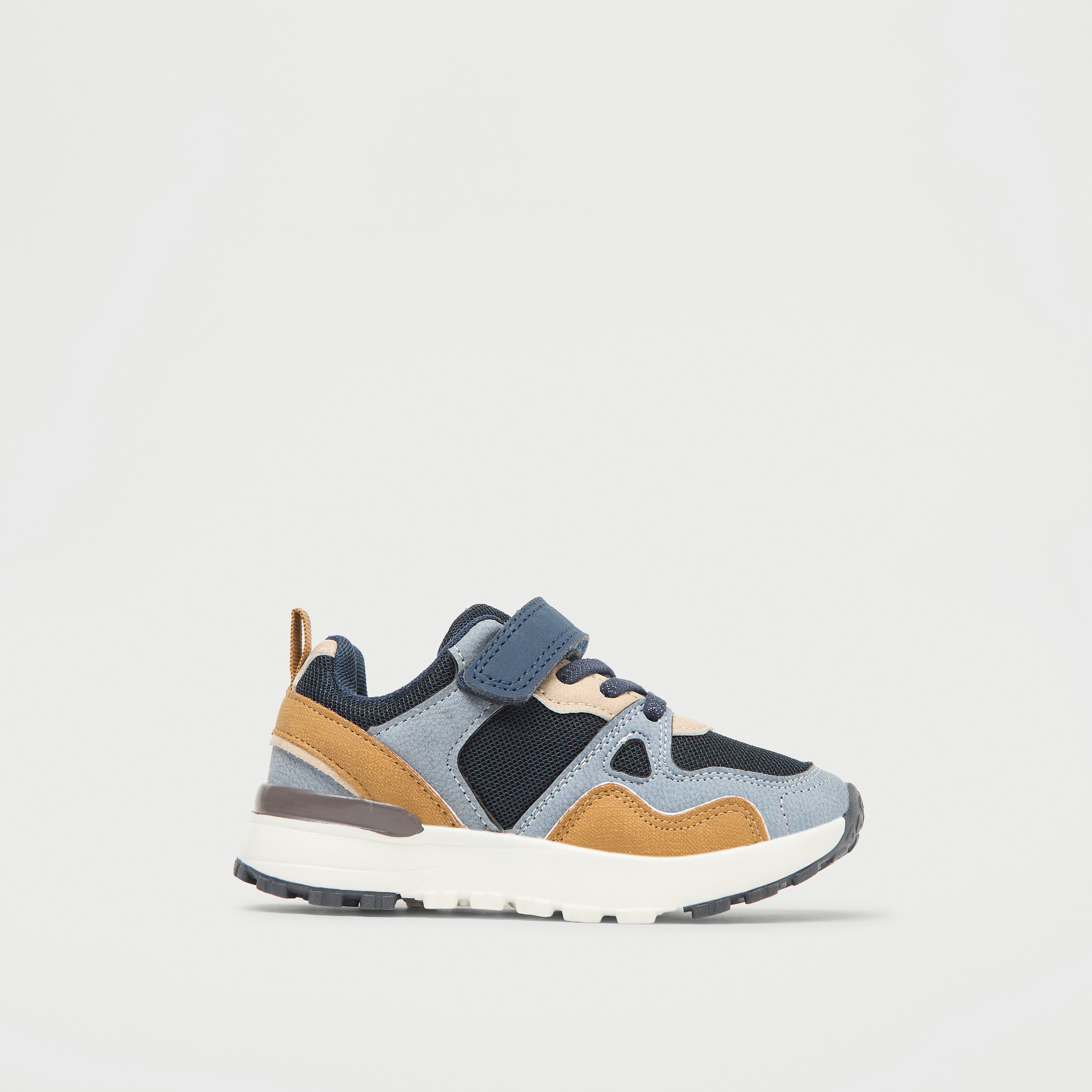 حذاء سنيكرز متعدد التصاميم بشريط إغلاق لاصق من إل بي إل من شو إكسبرس-boys-shoes-sneakers-image-3