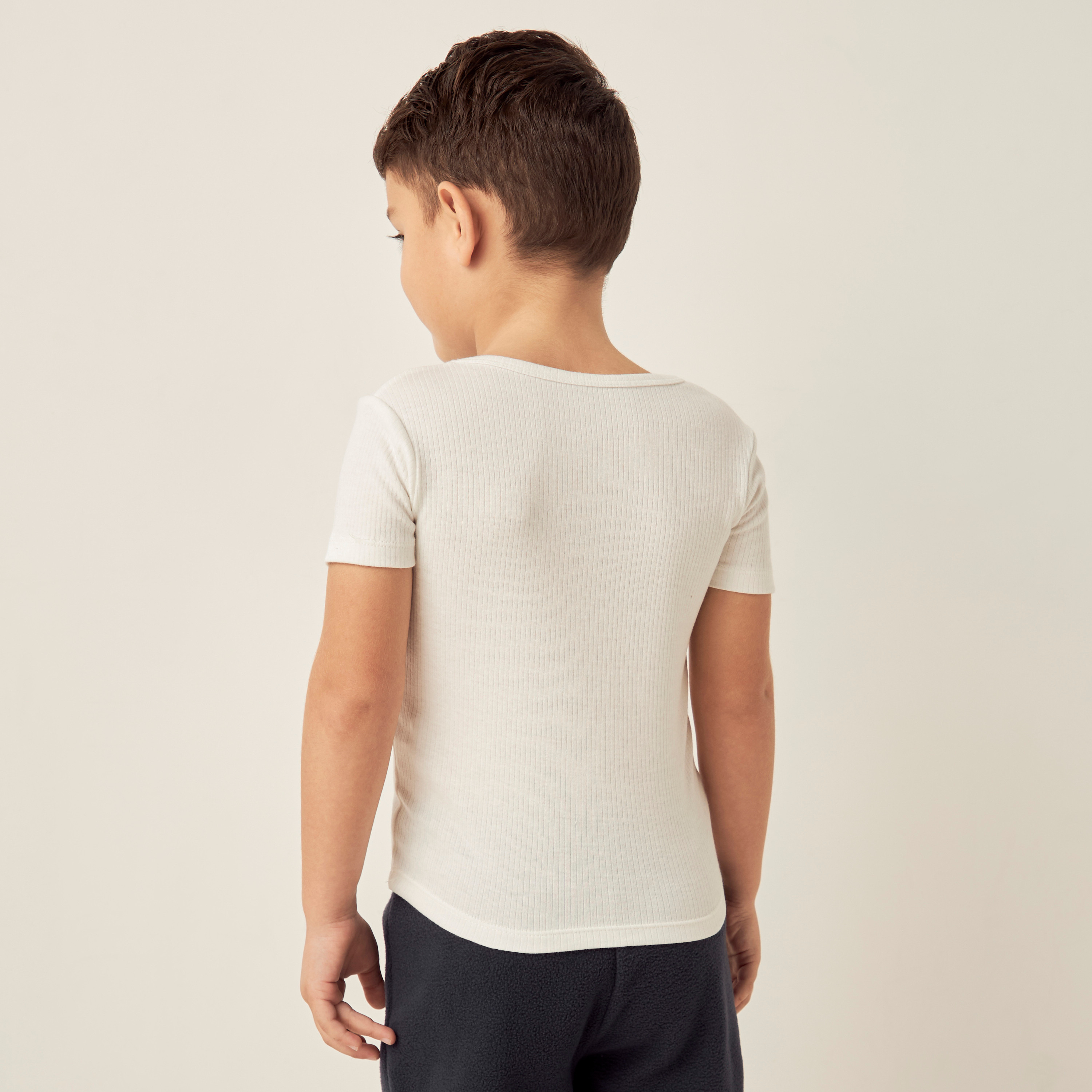 فيست حراري بارز الملمس بياقة ضيقة وأكمام قصيرة من جونيورز-baby-boys-clothing-winterwear-thermalsets-image-4