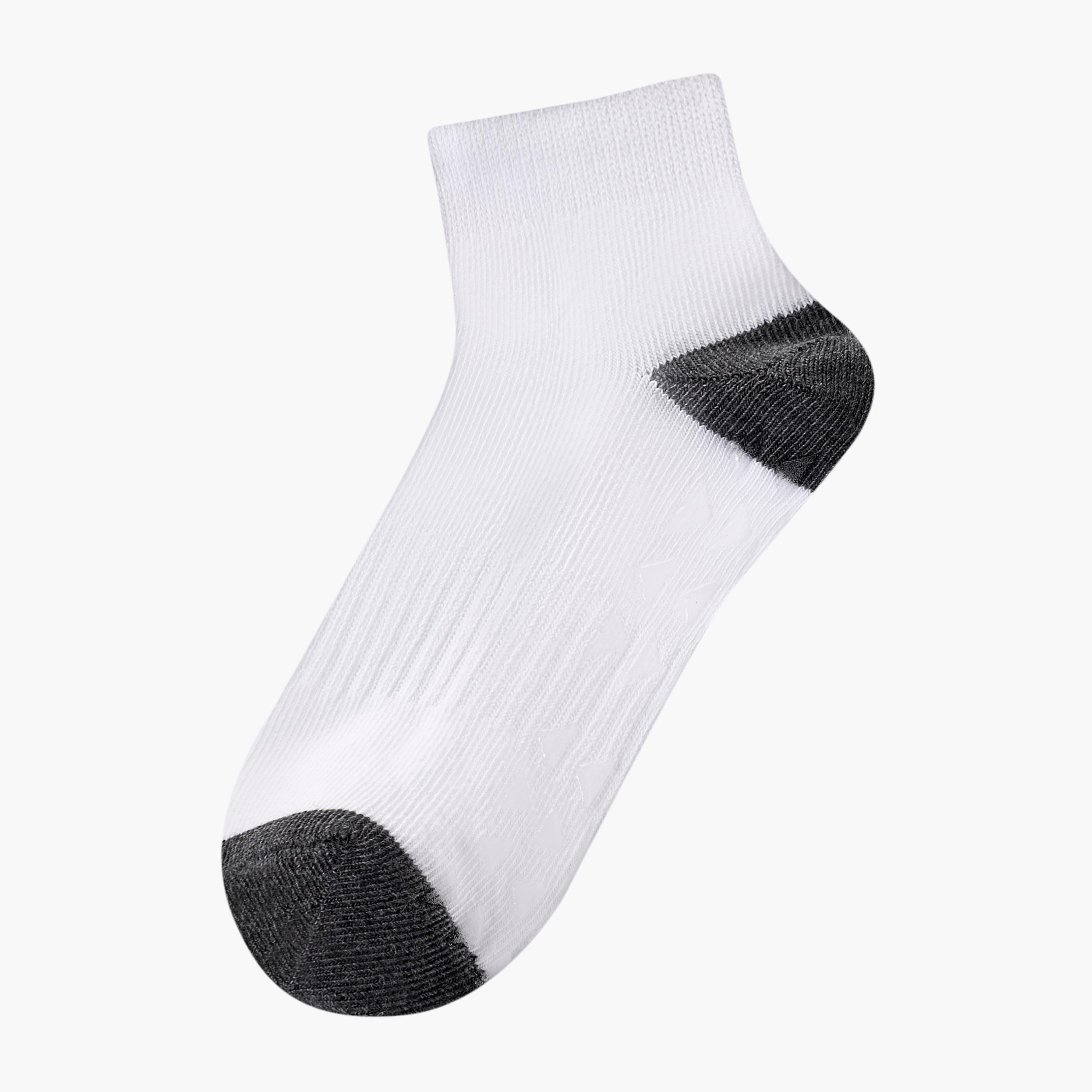 طقم جوارب بطول الكاحل 3 أزواج للأولاد من جونيورز-boys-accessories-socks-image-2
