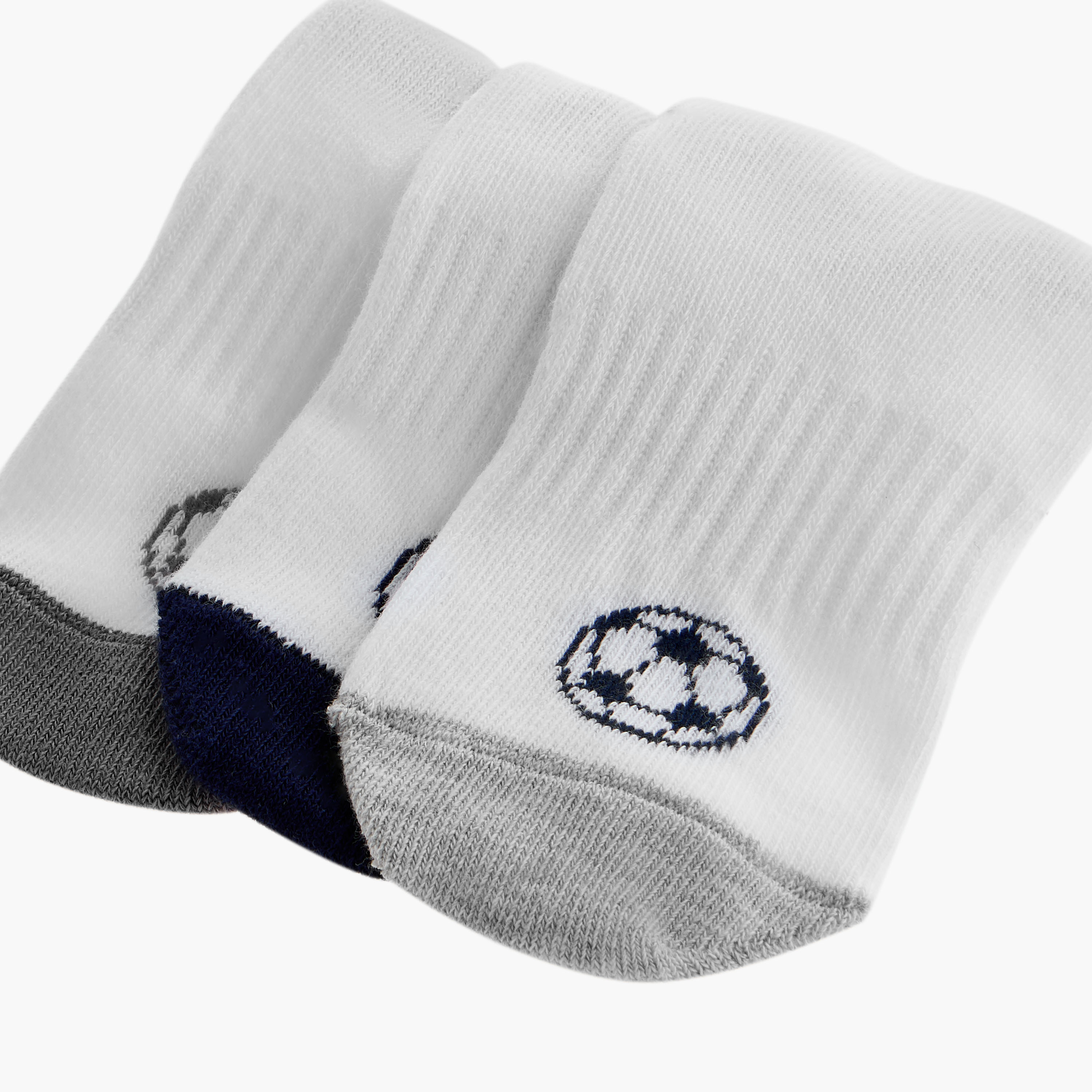 طقم جوارب 3 أزواج بطول الكاحل وطبعات كرة قدم من جونيورز-boys-accessories-socks-image-3