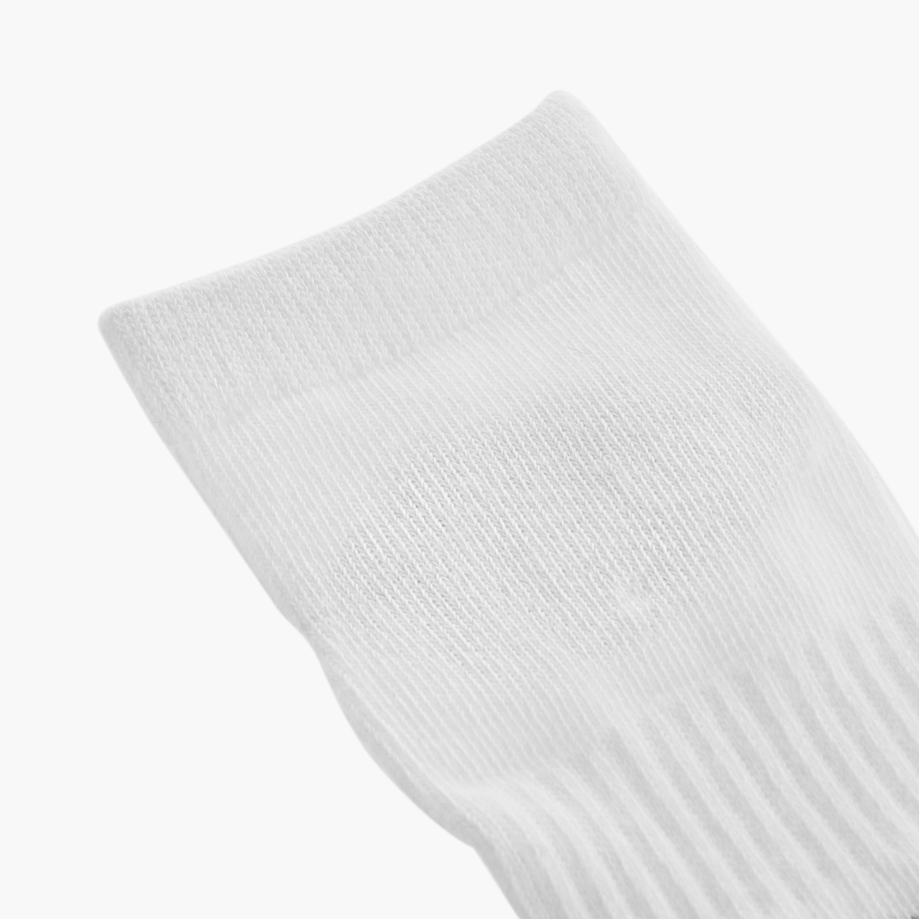 طقم جوارب 3 أزواج بطول الكاحل وطبعات كرة قدم من جونيورز-boys-accessories-socks-image-4