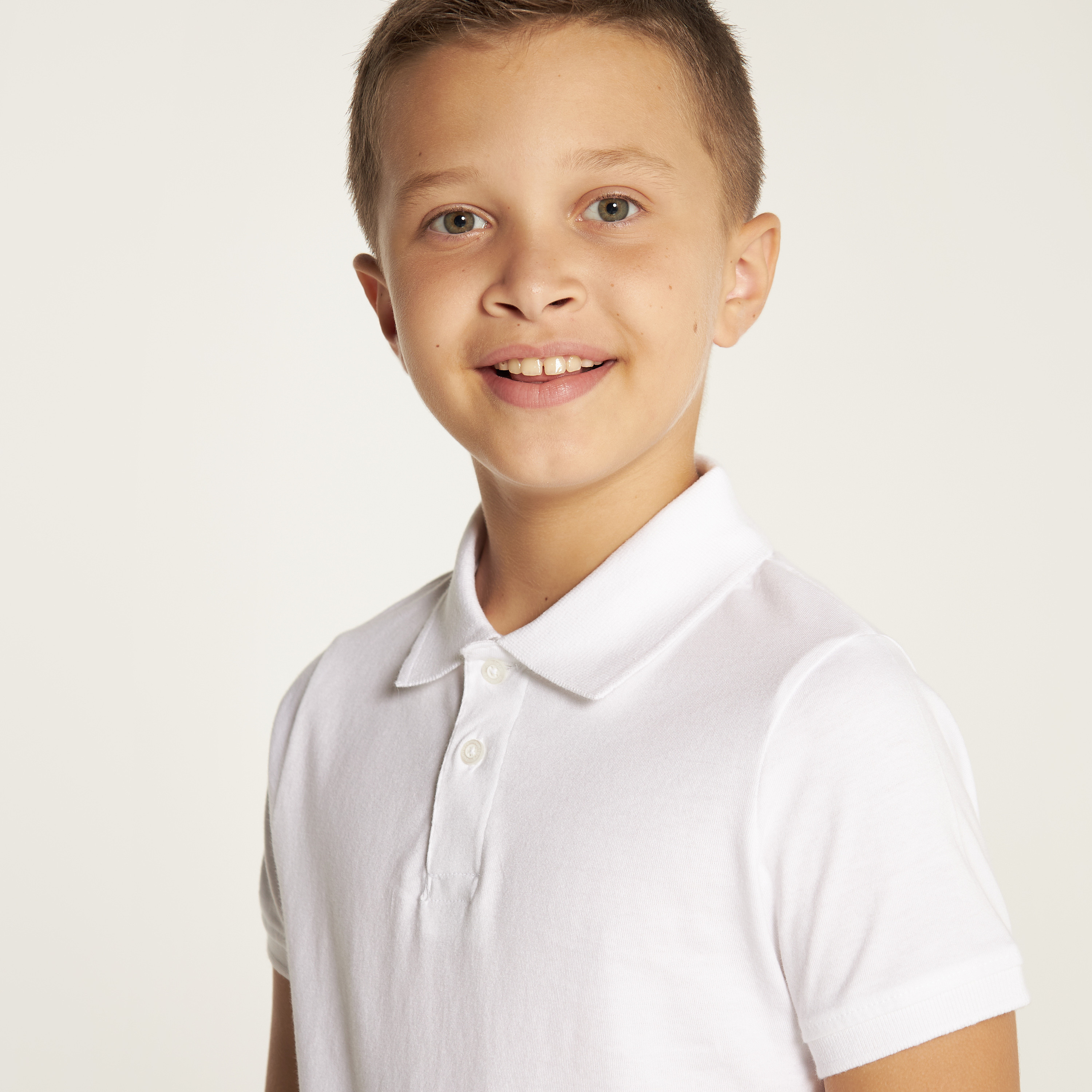 تيشيرت بولو سادة بأكمام قصيرة وأزرار إغلاق من جونيورز-boys-clothing-schoolwear-tshirtsandpolos-image-2