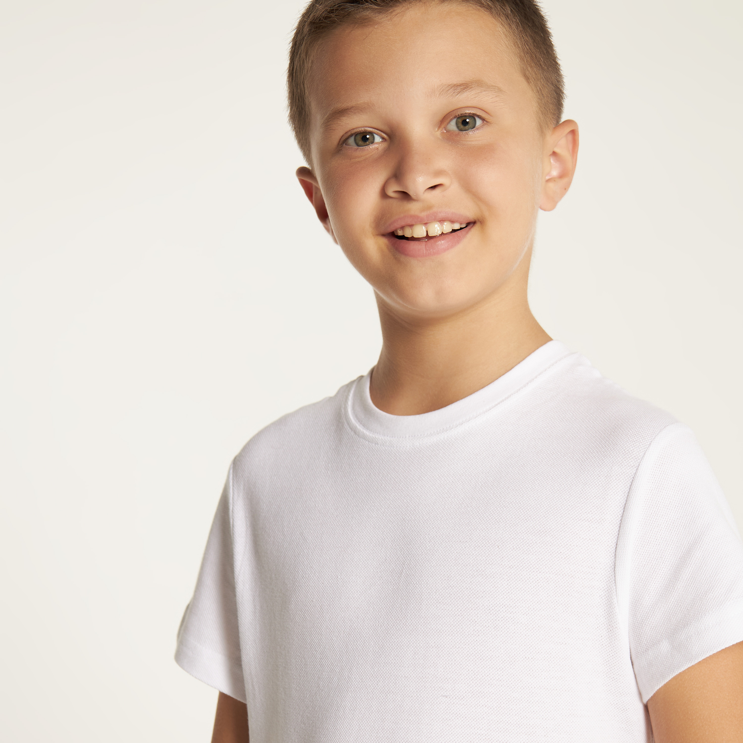 Juniors Solid T-shirt with Crew Neck and Short Sleeves-boys-clothing-schoolwear-tshirtsandpolos-image-3