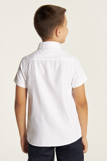 Juniors Textured Shirt with Short Sleeves and Pocket