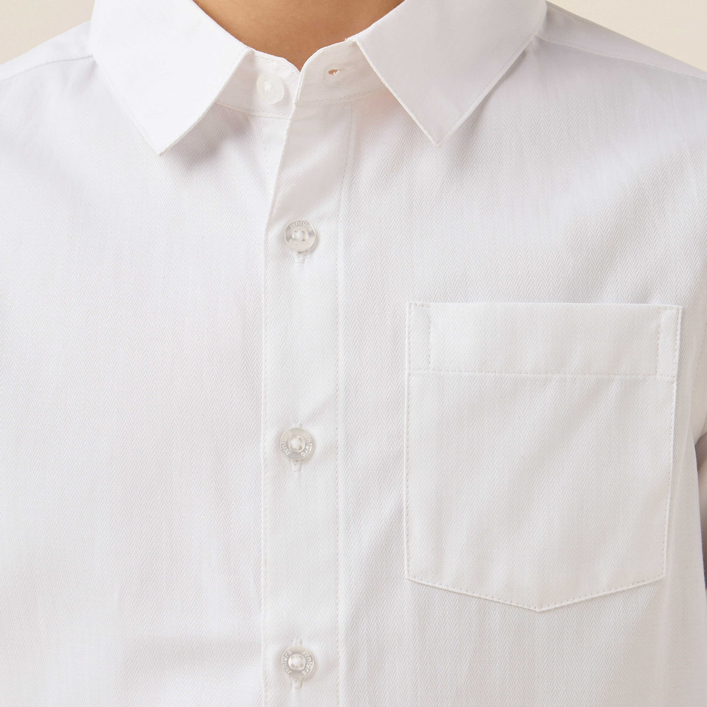 قميص سادة بأكمام طويلة وجيب من جونيورز-boys-clothing-schoolwear-shirts-image-5