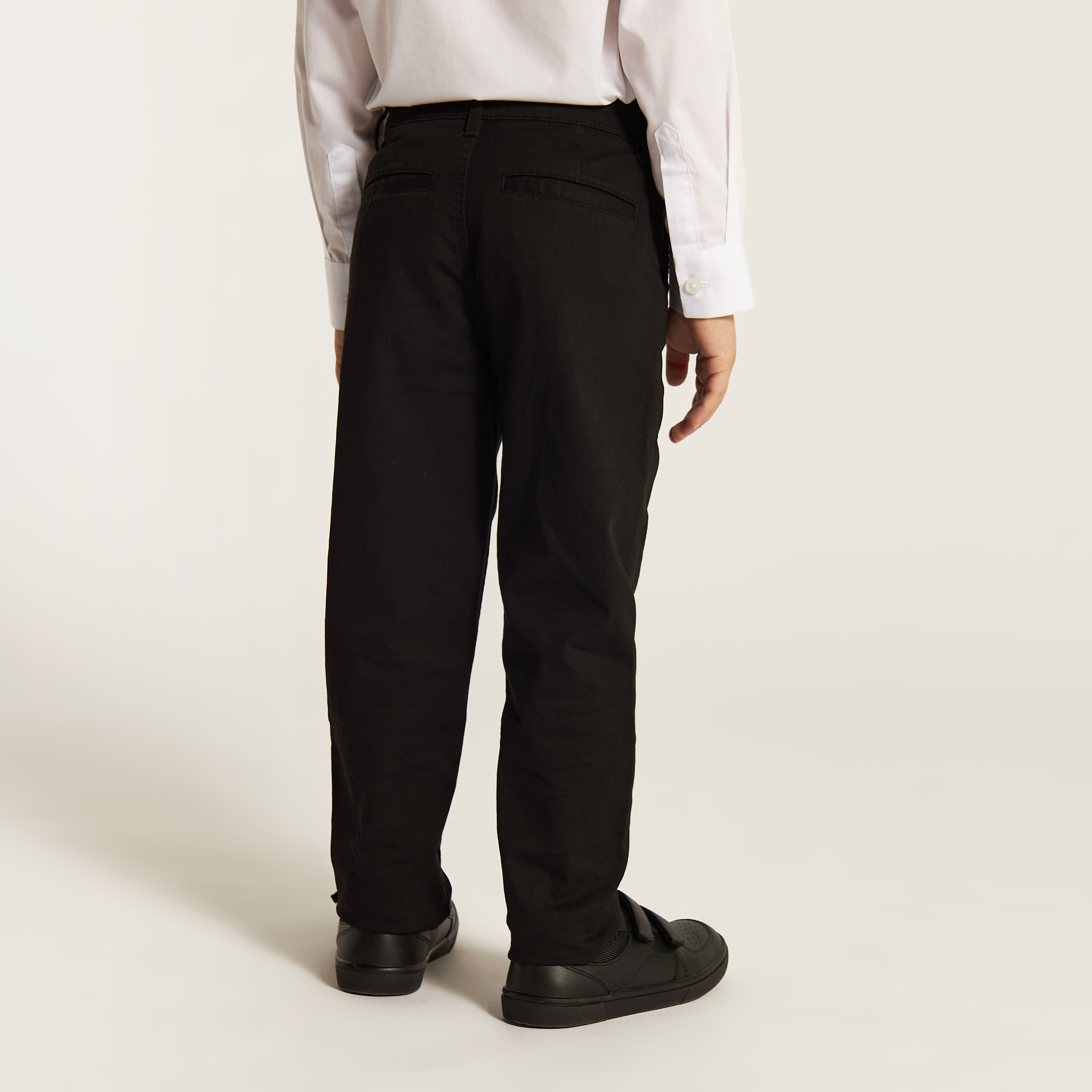 بنطلون رسمي سادة بجيوب وزر إغلاق من جونيورز-boys-clothing-bottoms-trousers-image-4