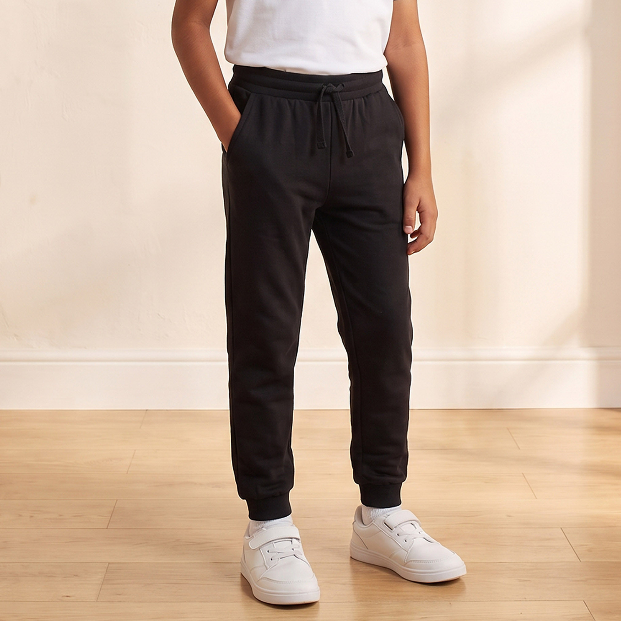 بنطلون رياضي بخصر مطاطي ورباط إغلاق وجيوب من جونيورز-boys-clothing-bottoms-joggersandtrackpants-image-1