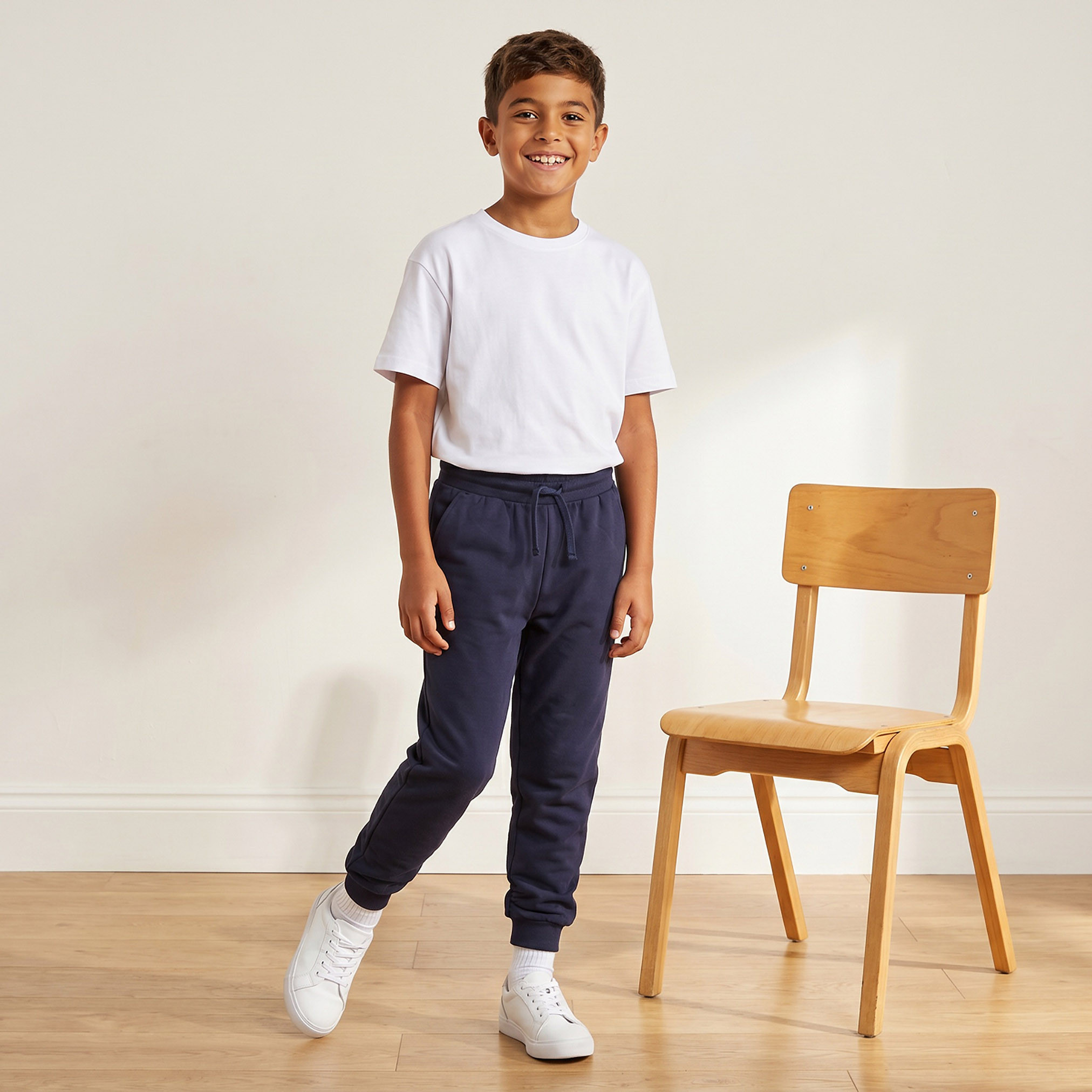 بنطلون رياضي بخصر مطاطي ورباط إغلاق وجيوب من جونيورز-boys-clothing-bottoms-joggersandtrackpants-image-2