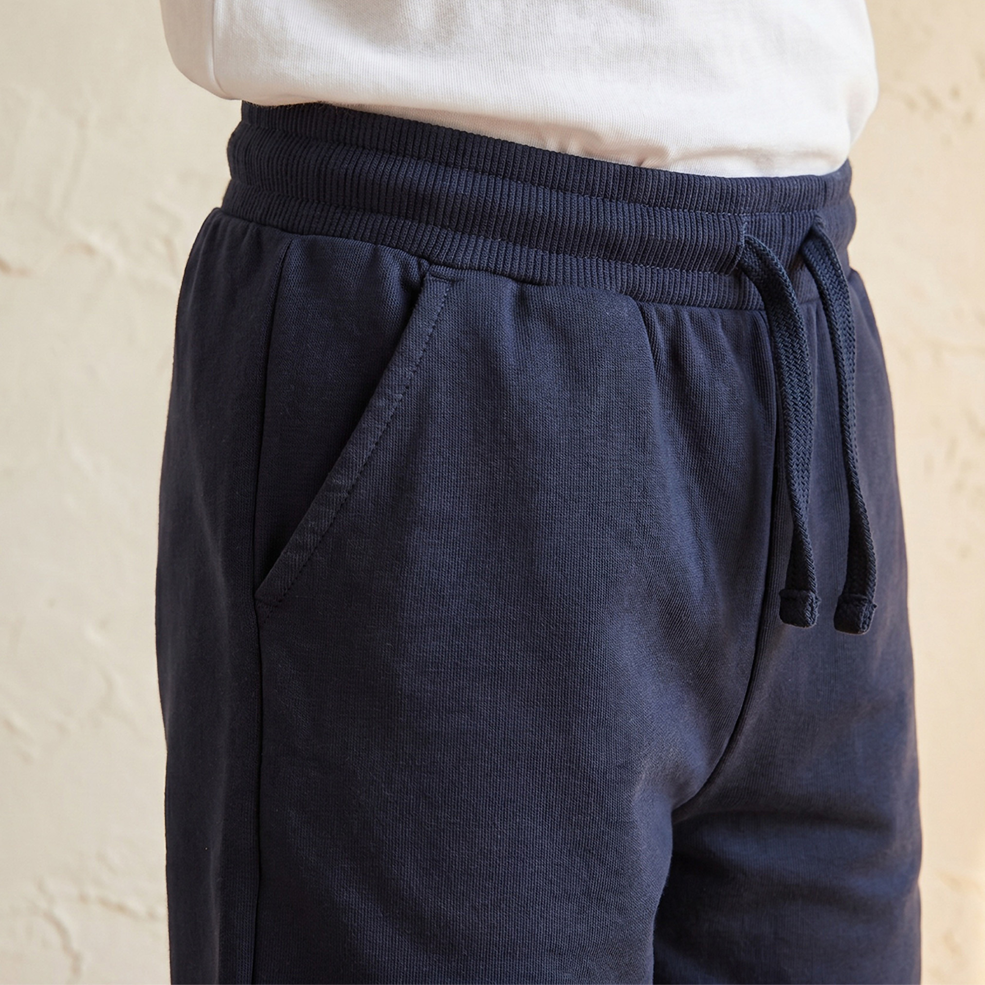 شورت سادة بجيوب ورباط إغلاق من جونيورز-boys-clothing-schoolwear-bottoms-shorts-image-7
