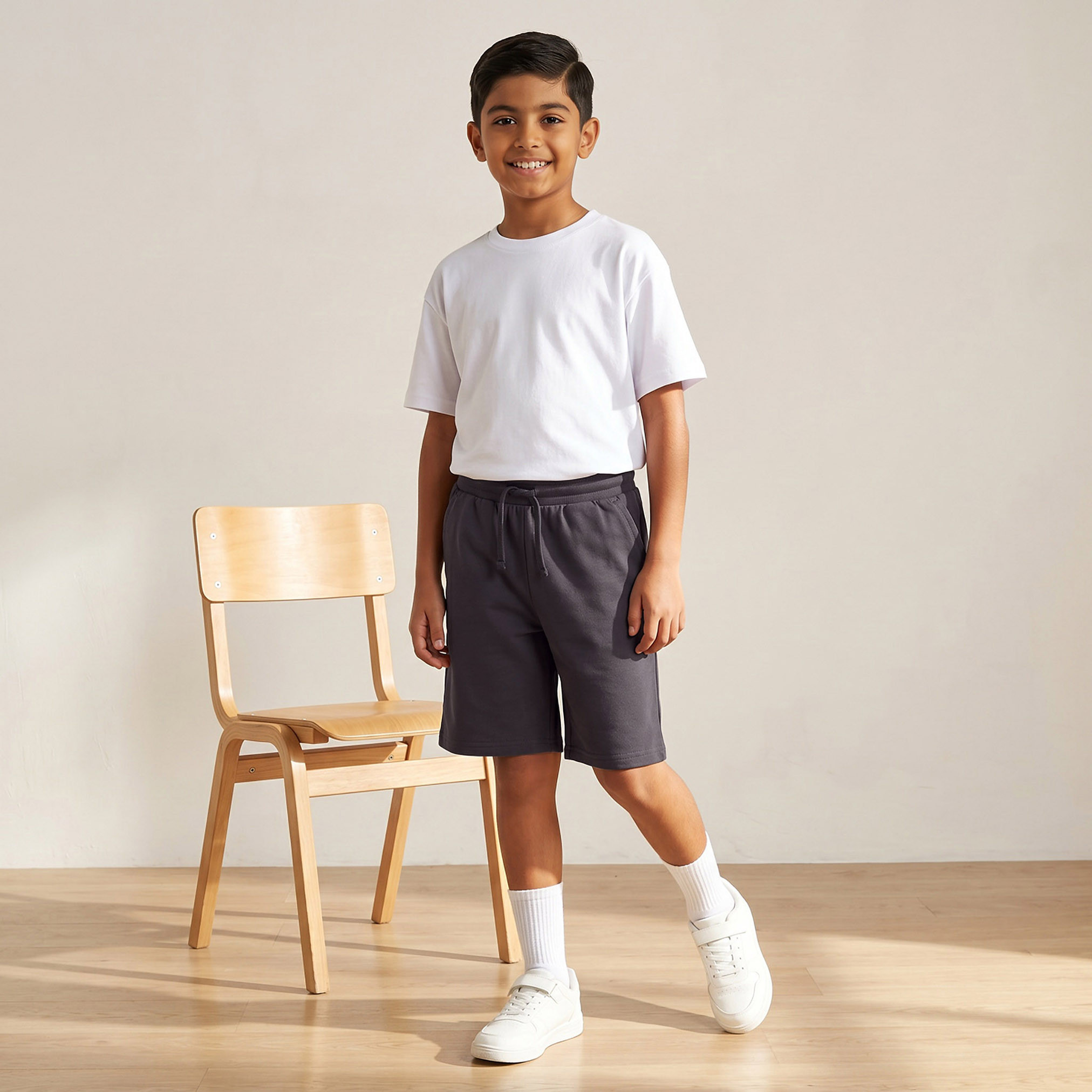 شورت سادة بجيوب ورباط إغلاق من جونيورز-boys-clothing-schoolwear-bottoms-shorts-image-2