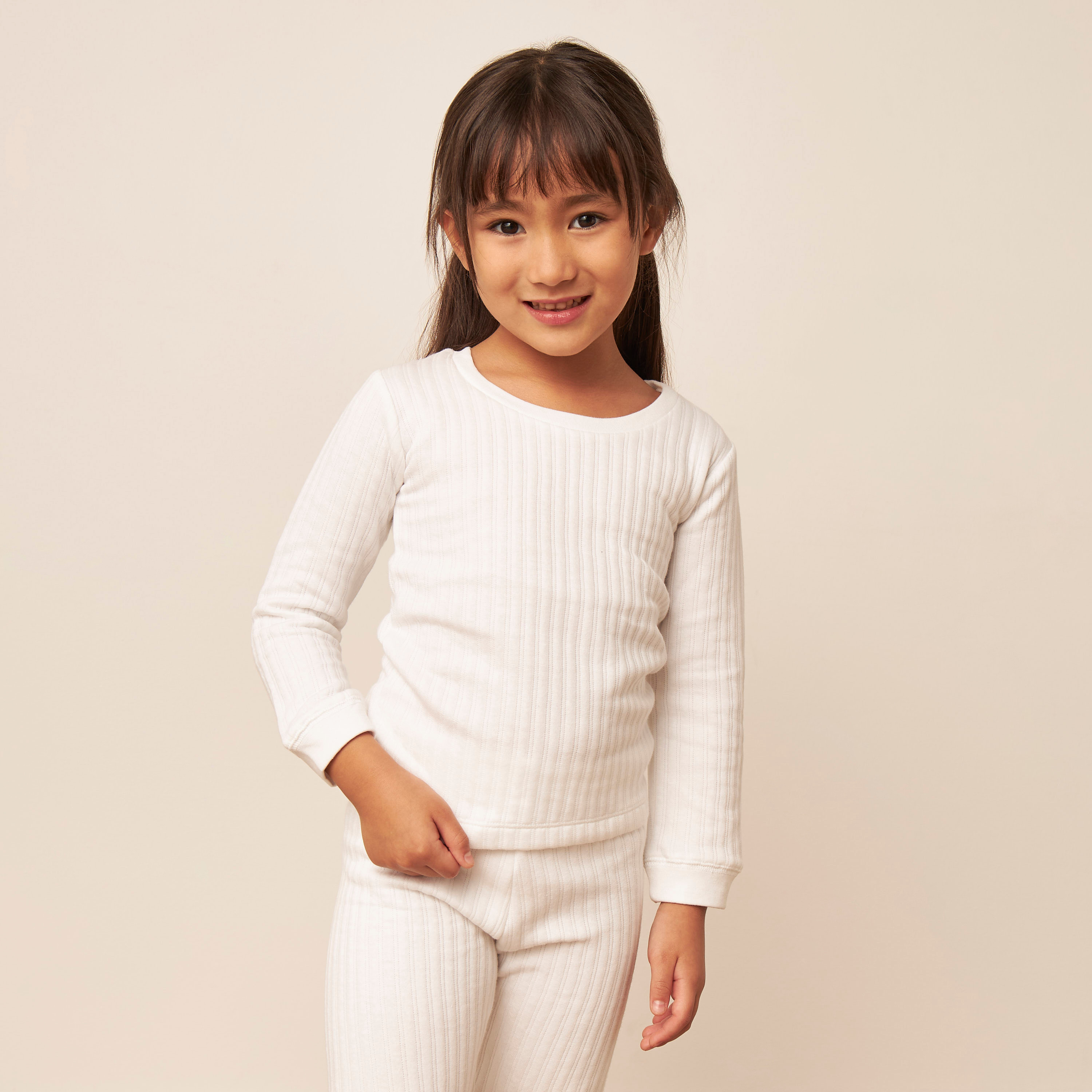 طقم بنطلون بيجاما وتيشيرت حراري بارز الملمس من جونيورز-baby-girls-clothing-winterwear-thermalsets-image-4