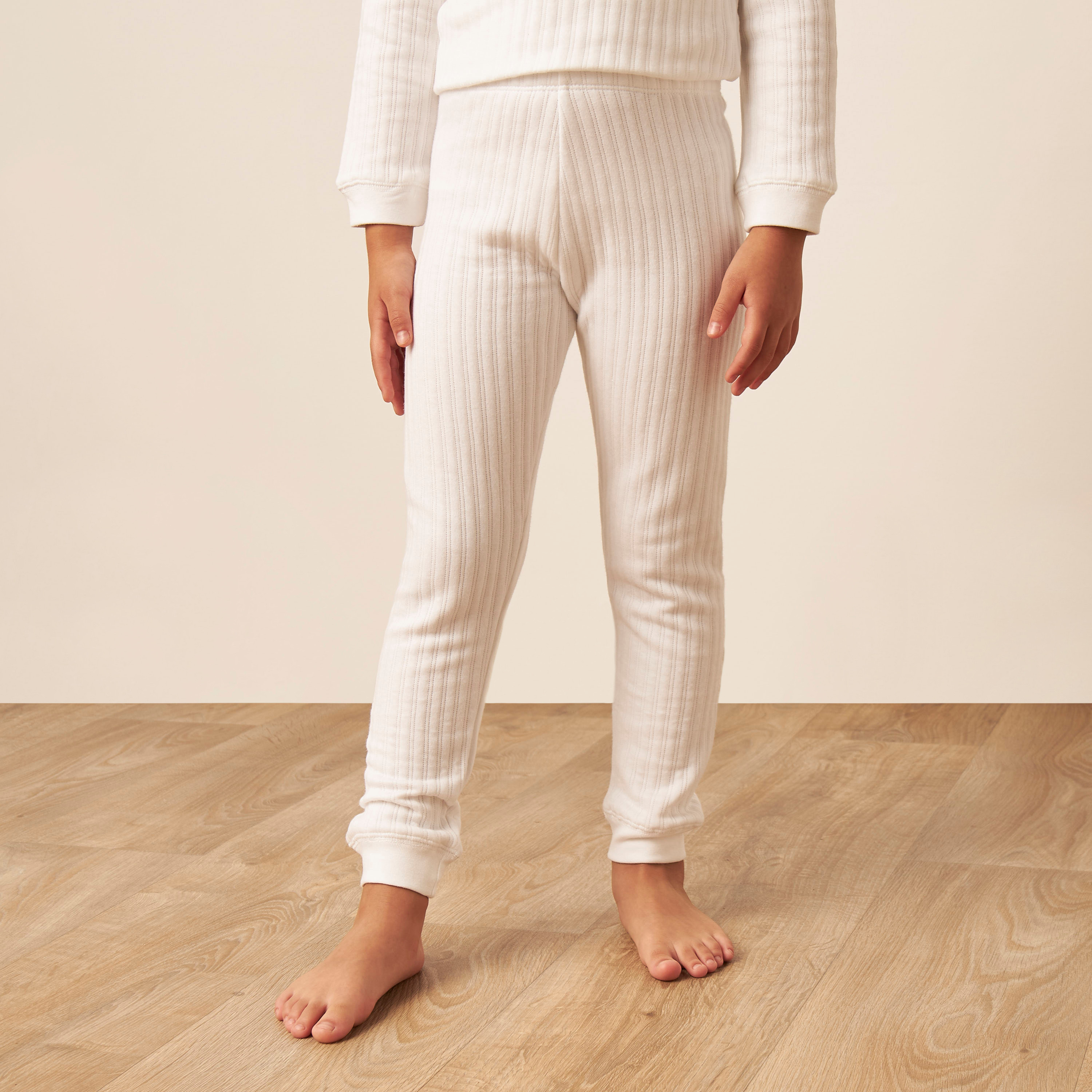 طقم بنطلون بيجاما وتيشيرت حراري بارز الملمس من جونيورز-baby-girls-clothing-winterwear-thermalsets-image-3