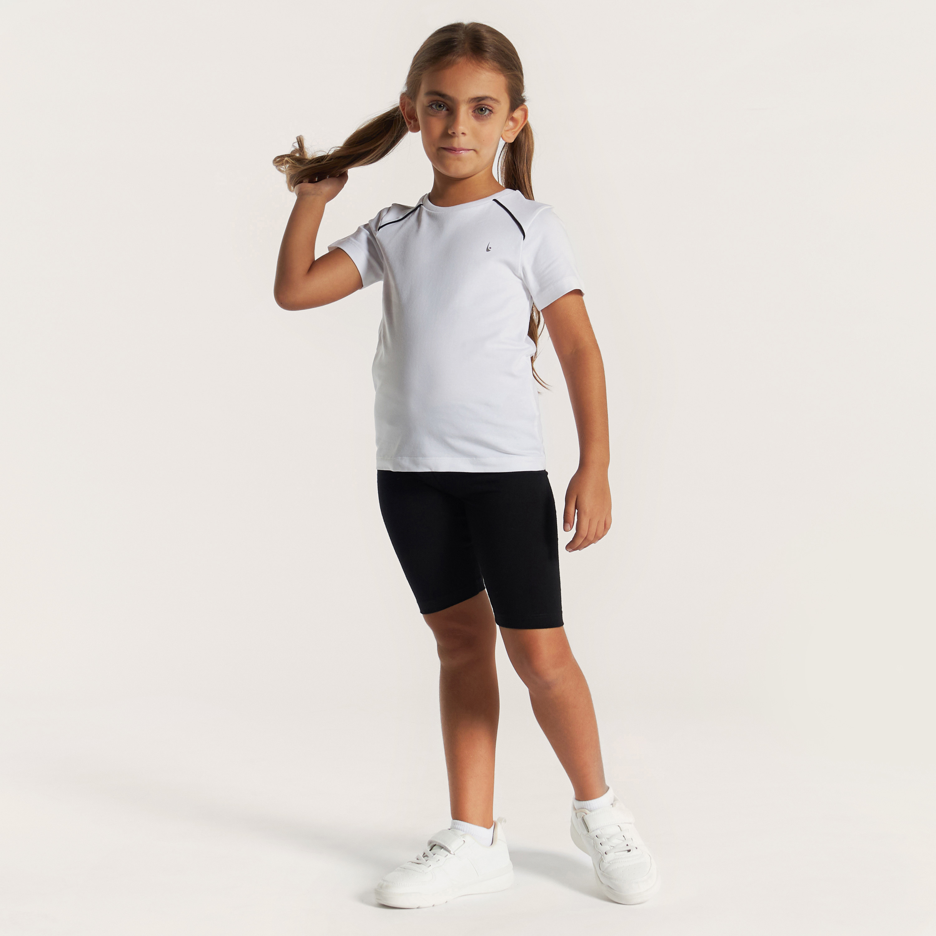 تيشيرت سادة بياقة ضيّقة وأكمام قصيرة من جونيورز-girls-clothing-schoolwear-tshirts-image-2