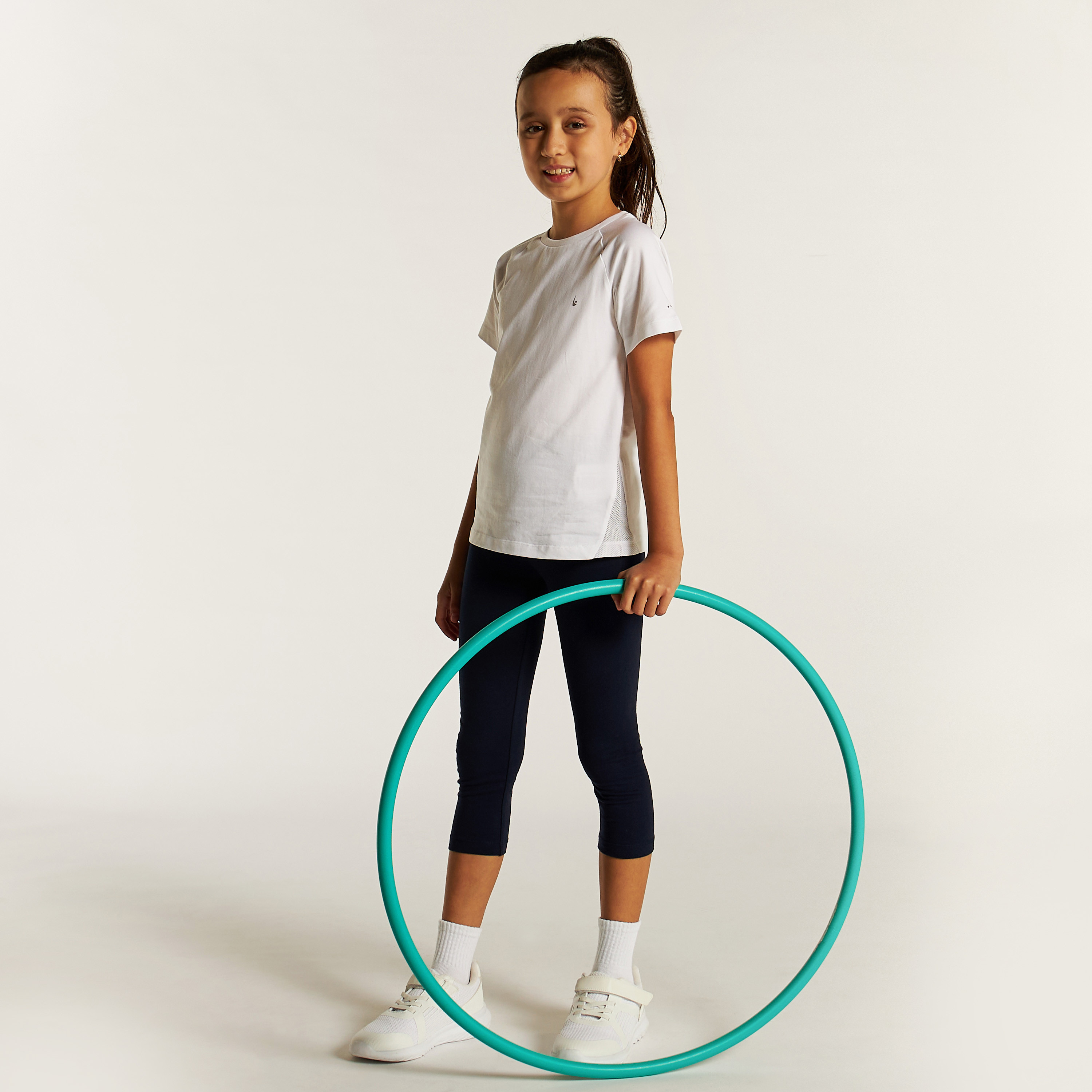 تيشيرت سادة بأكمام قصيرة وياقة ضيقة من جونيورز-girls-clothing-tshirts-image-4