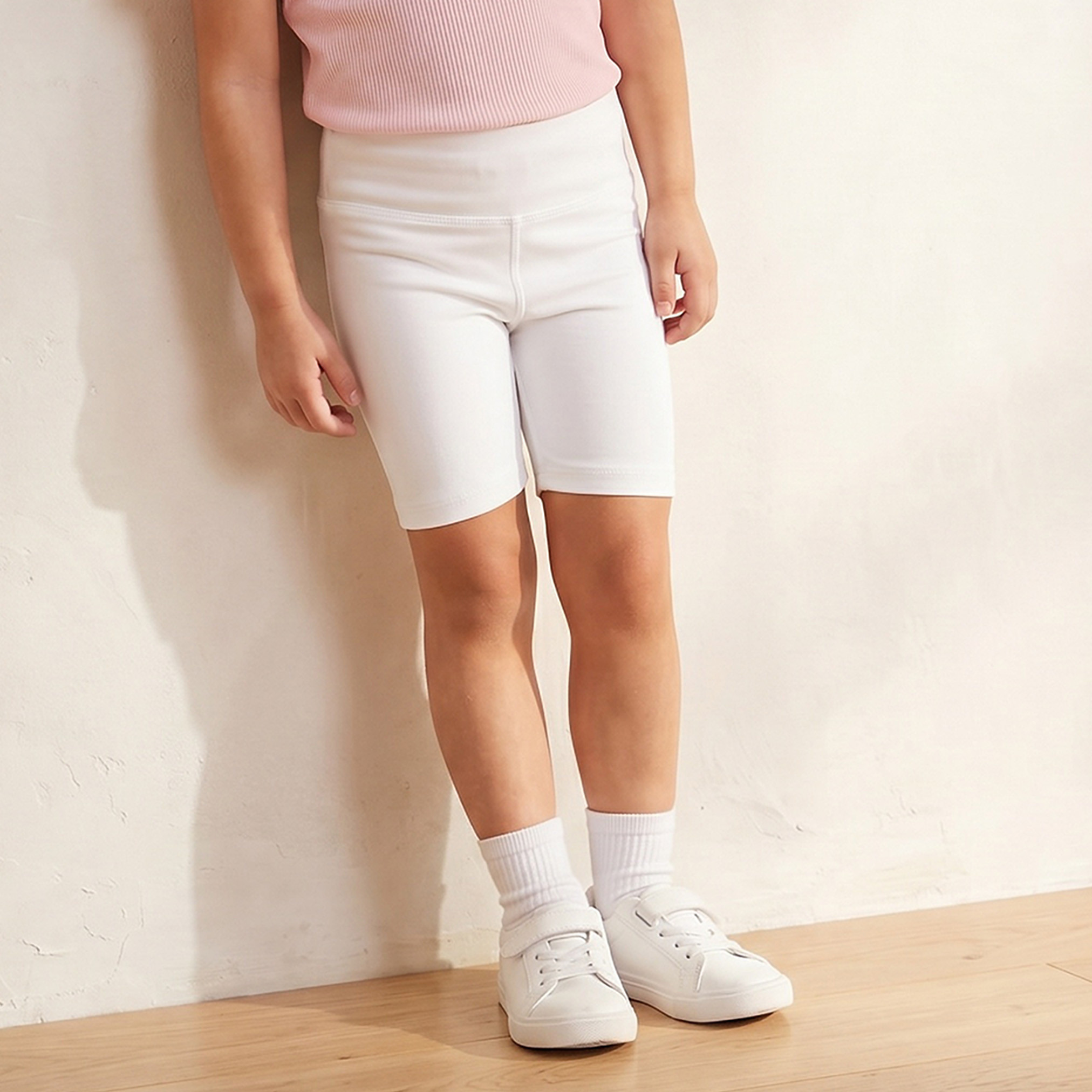 شورت بطول الركبة وخصر مطاطي من جونيورز-girls-clothing-bottoms-shorts-image-1