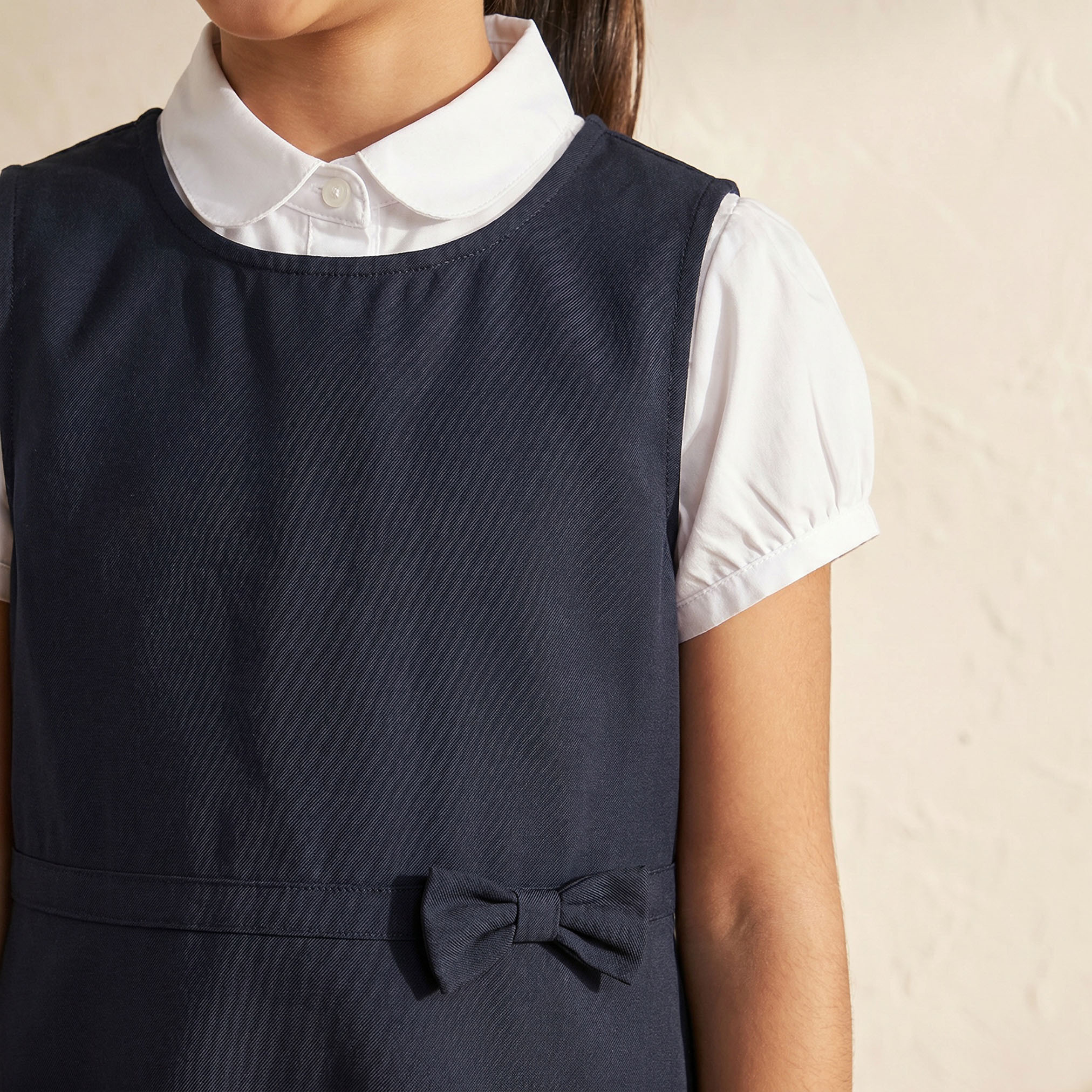 مريلة سادة بزينة فيونكة من جونيورز-girls-clothing-dressesandjumpsuits-image-5