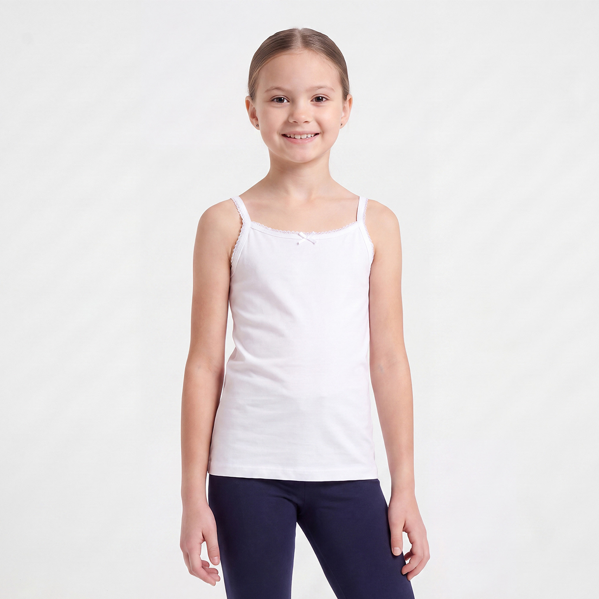 فيست بياقة مستديرة وزينة فيونكة وتفاصيل دانتيل من جونيورز - عبوة من 5 قطع-girls-clothing-innerwear-vests-image-2